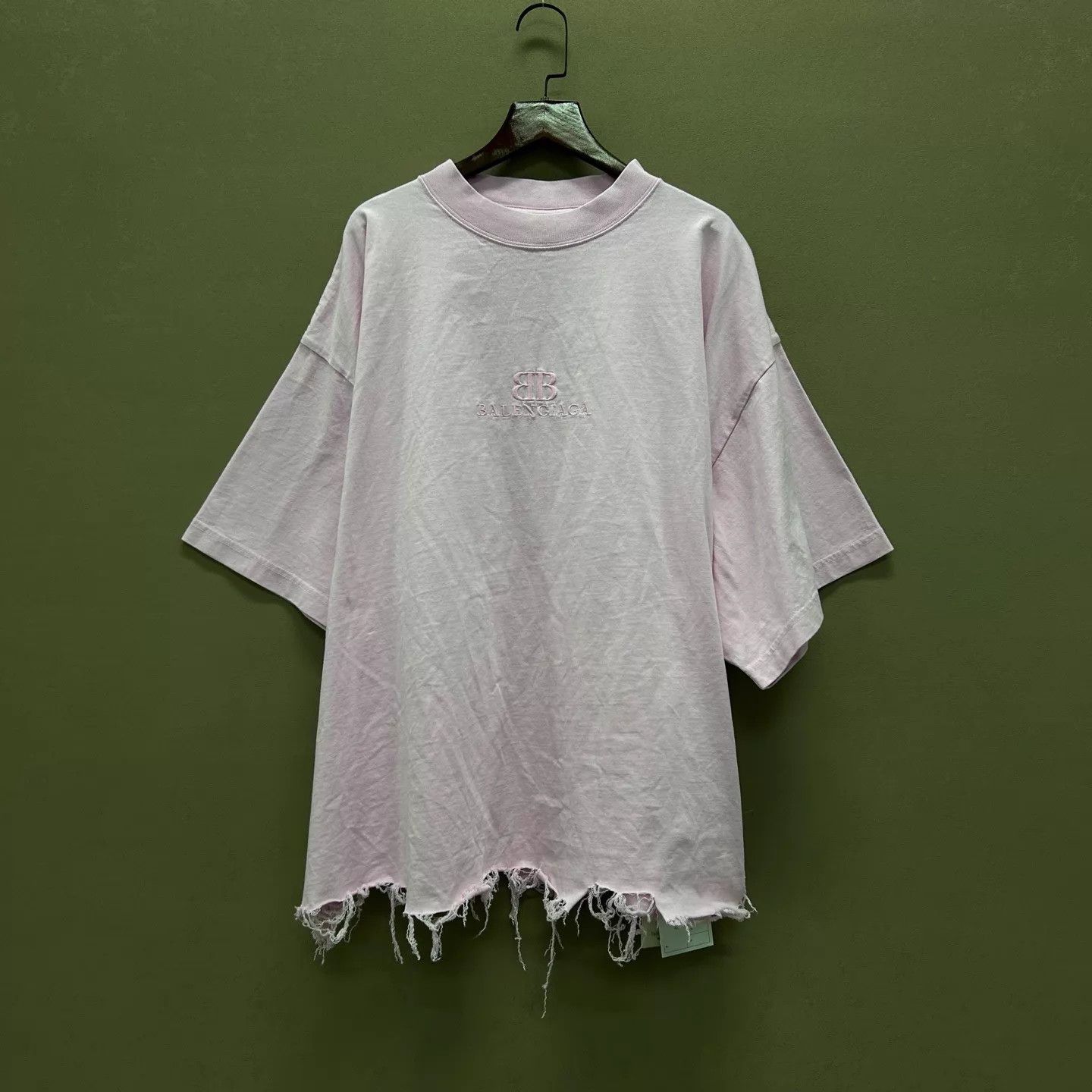 Balenciaga Balenciaga 24 SS Destroyed Embroidered Logo Tee 4 New Size S / US 4 / IT 40 - 1 Thumbnail