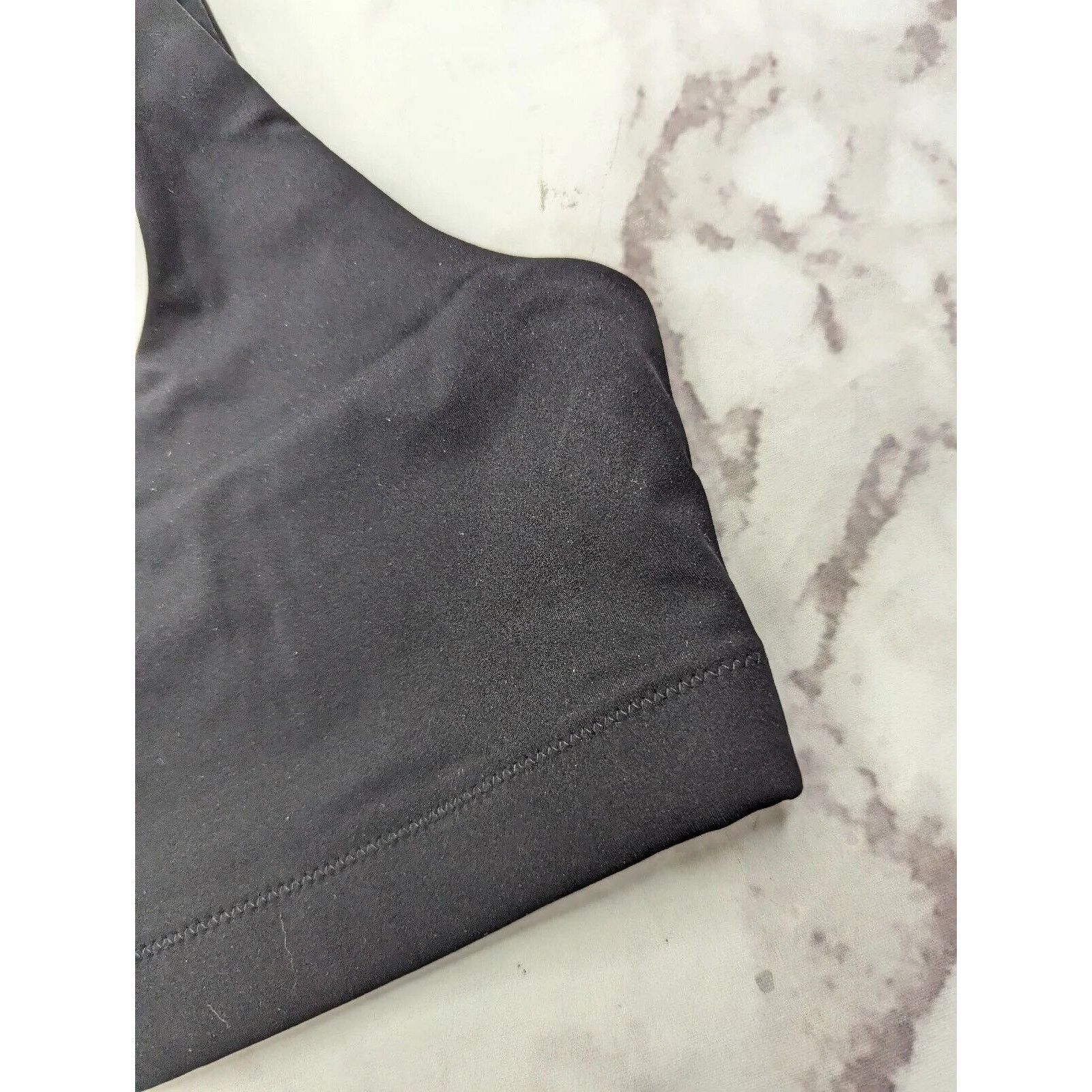 Everlane Everlane Perform Bra Women Medium Black Square Neck Sports Size M / US 6-8 / IT 42-44 - 4 Thumbnail