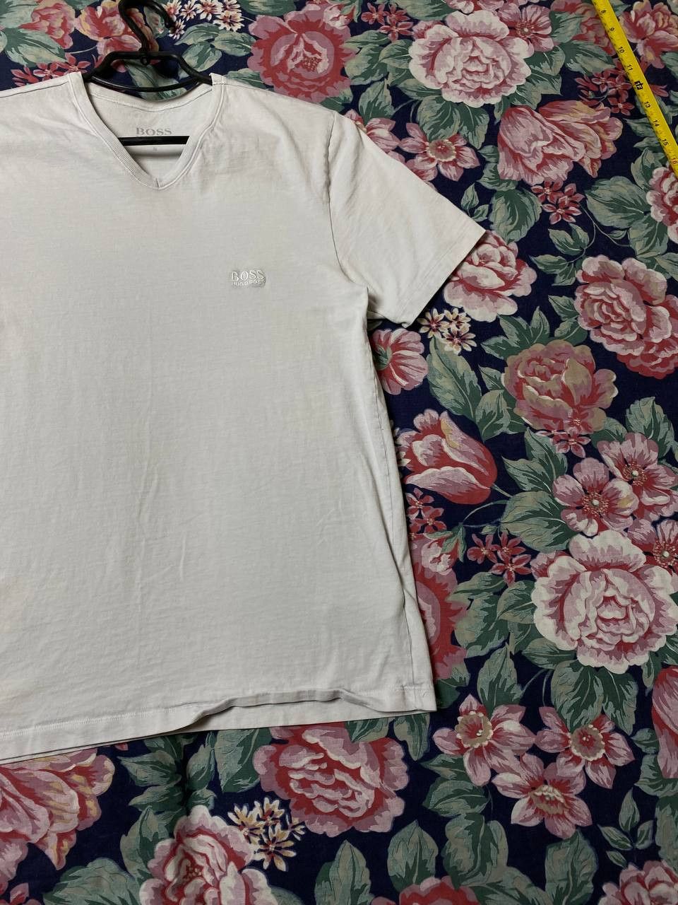 Hugo Boss × Vintage Hugo Boss T-Shirt Mens S Short Sleeve White Size US S / EU 44-46 / 1 - 9 Thumbnail