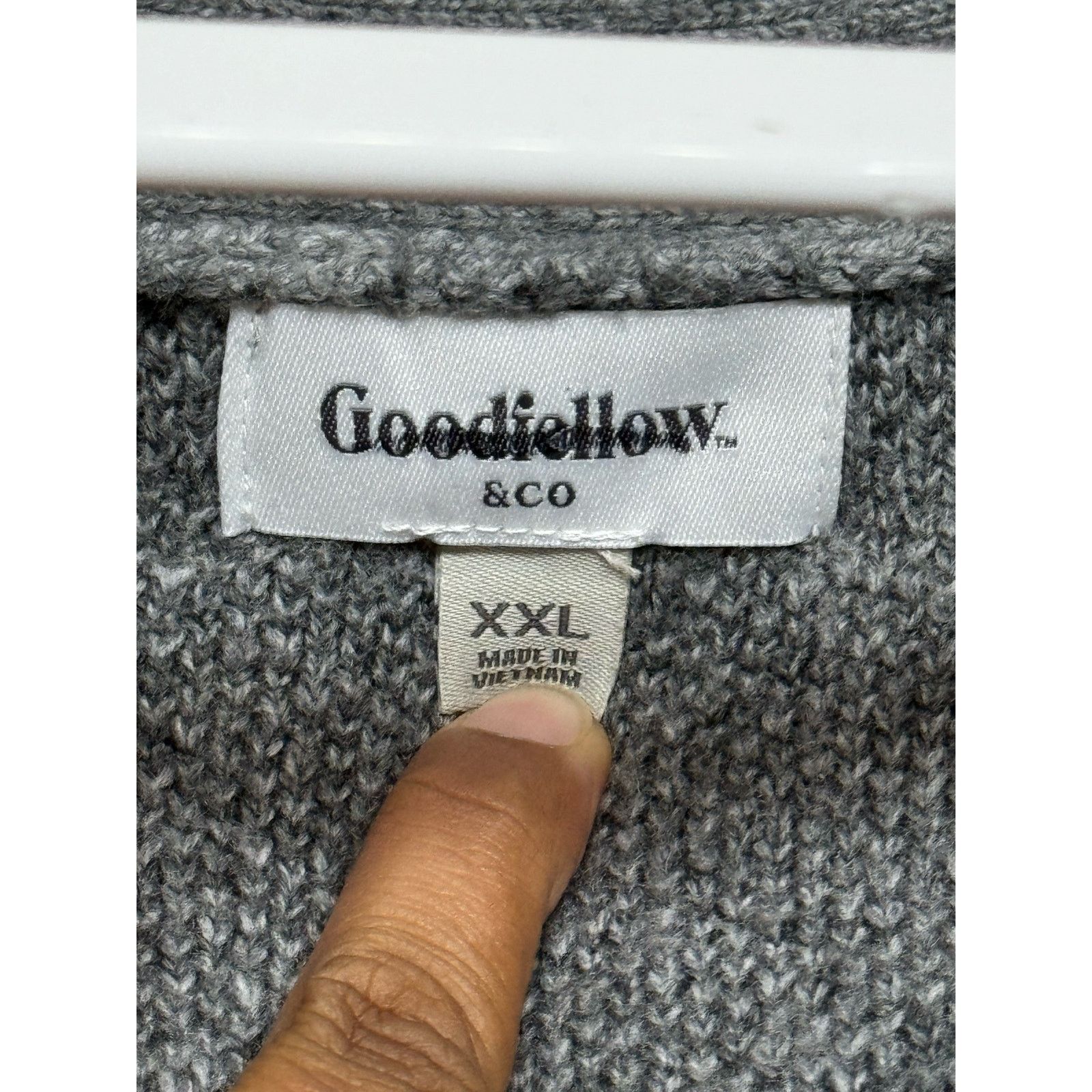 Unknown London Goodfellow & Co Men's Buttondown V Neck Sweater Color Gray Size US XXL / EU 58 / 5 - 6 Thumbnail