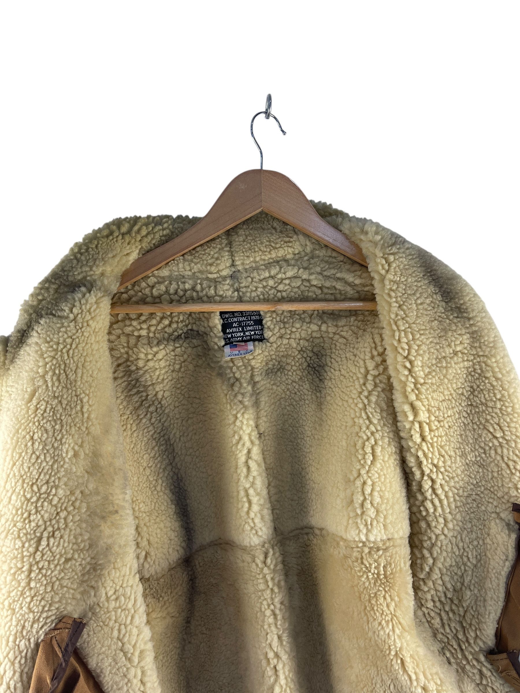 Avirex Vintage Avirex B 3 U.S Army Air Force Sheepskin Jacket Size US S / EU 44-46 / 1 - 13 Thumbnail