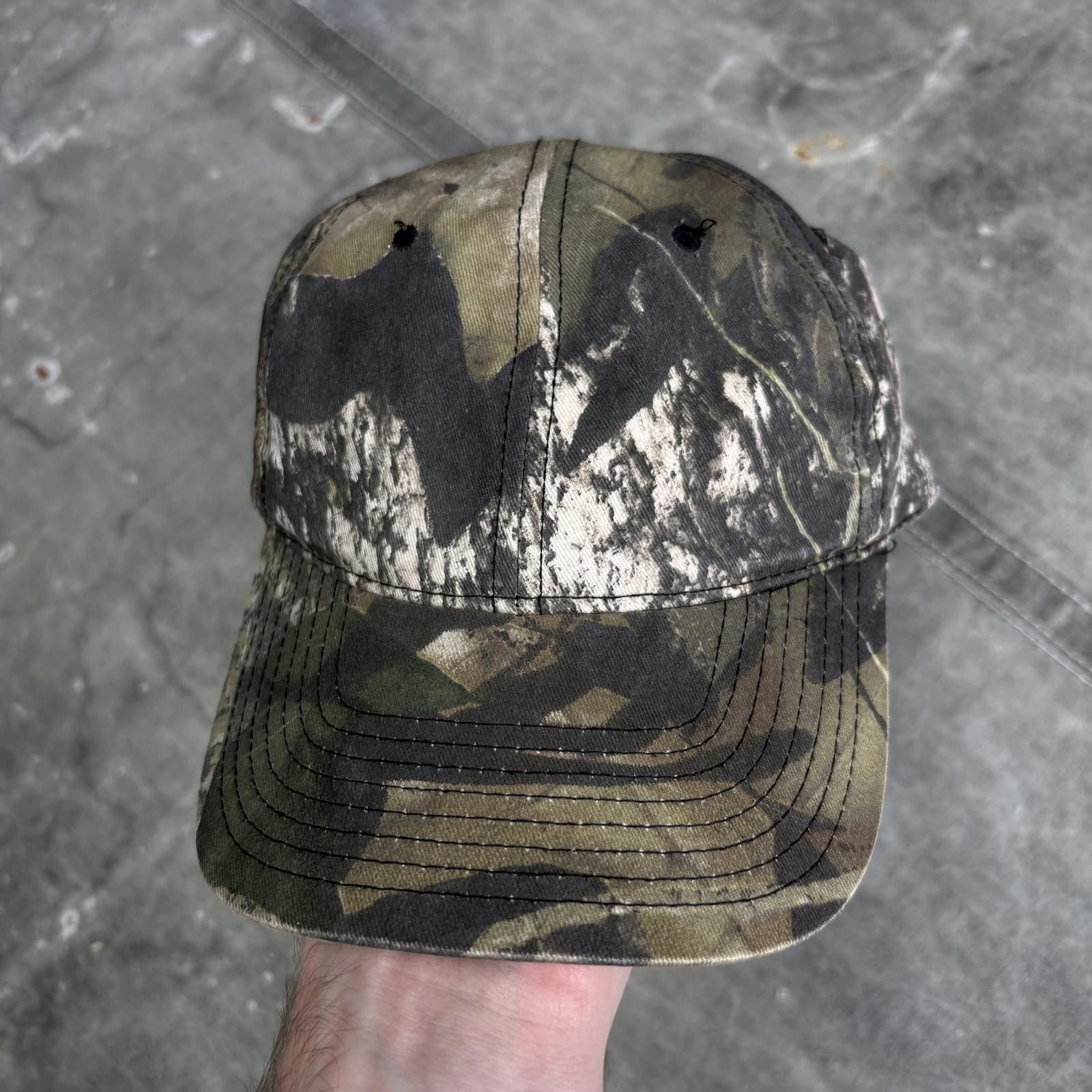 Mossy Oaks Vintage Y2K Mossy Oak Realtree Camo Grunge SnapBack Hat Size ONE SIZE - 1 Thumbnail