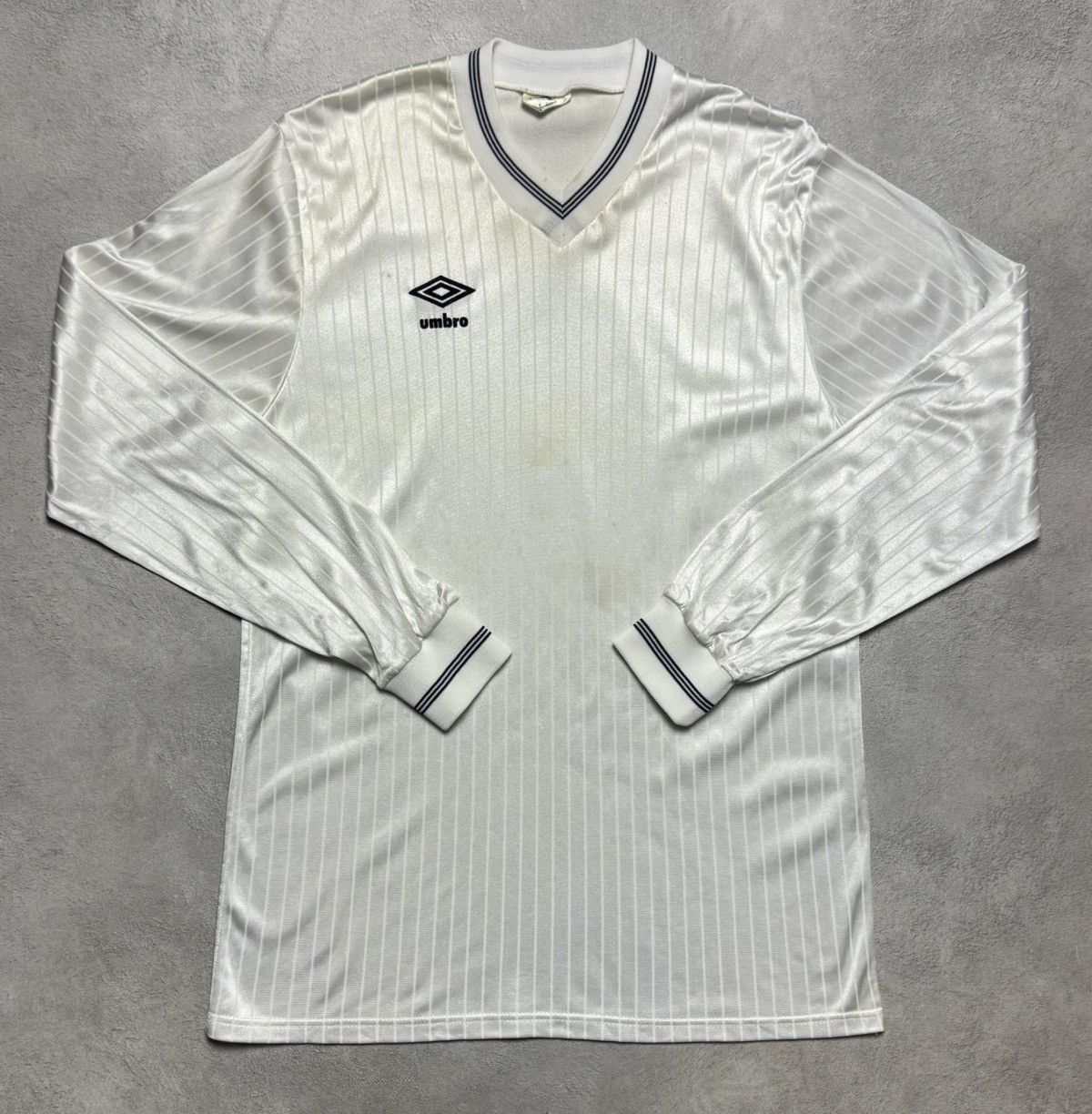 Umbro 1980s Umbro Template Shirt Soccer Jersey Long Sleeve Vintage Size US L / EU 52-54 / 3 - 1 Thumbnail