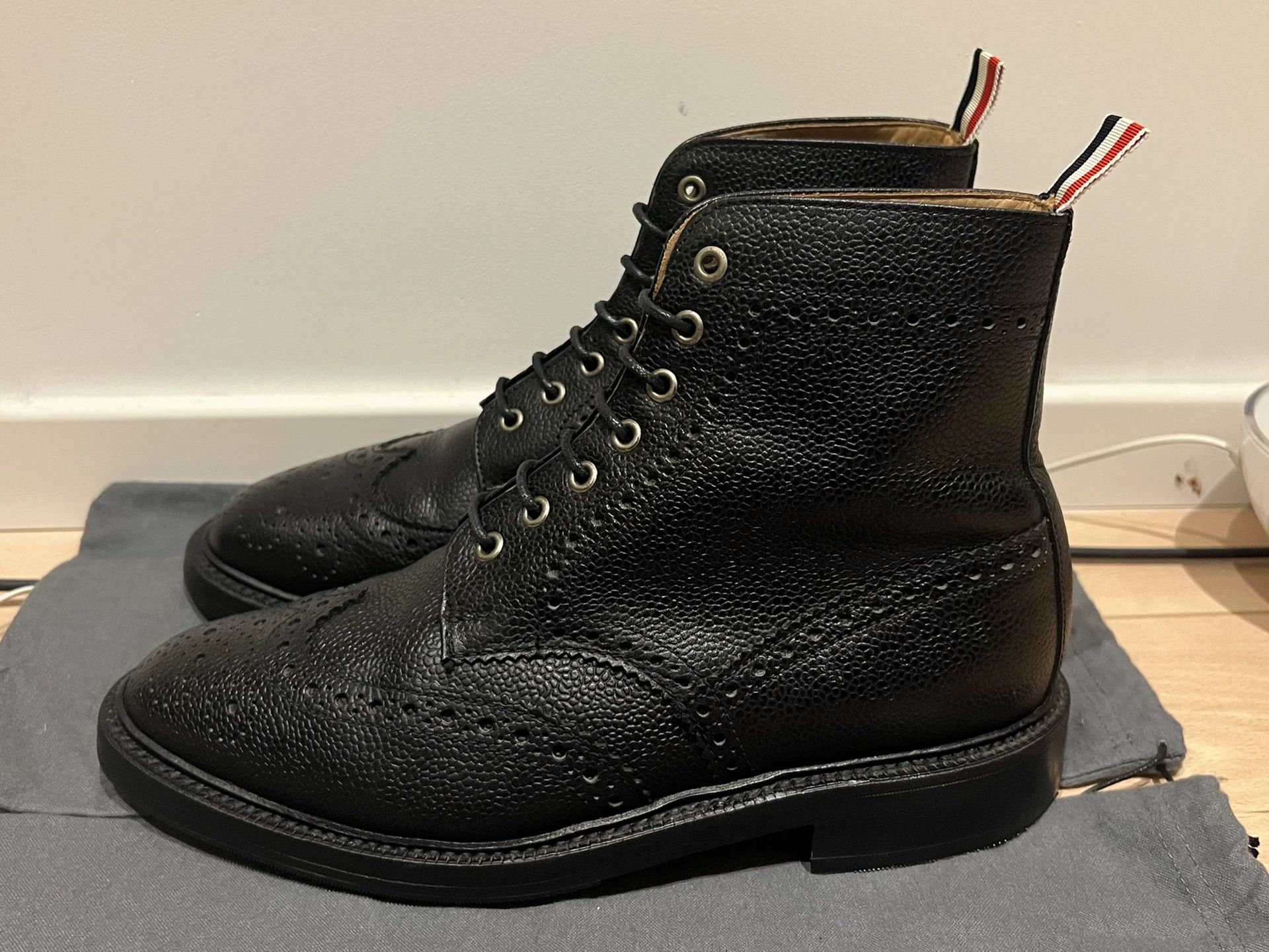 Thom Browne Thom Browne Classic Carved Hi Top Wood Sole US9 (Nike43) Size US 9 / EU 42 - 2 Thumbnail