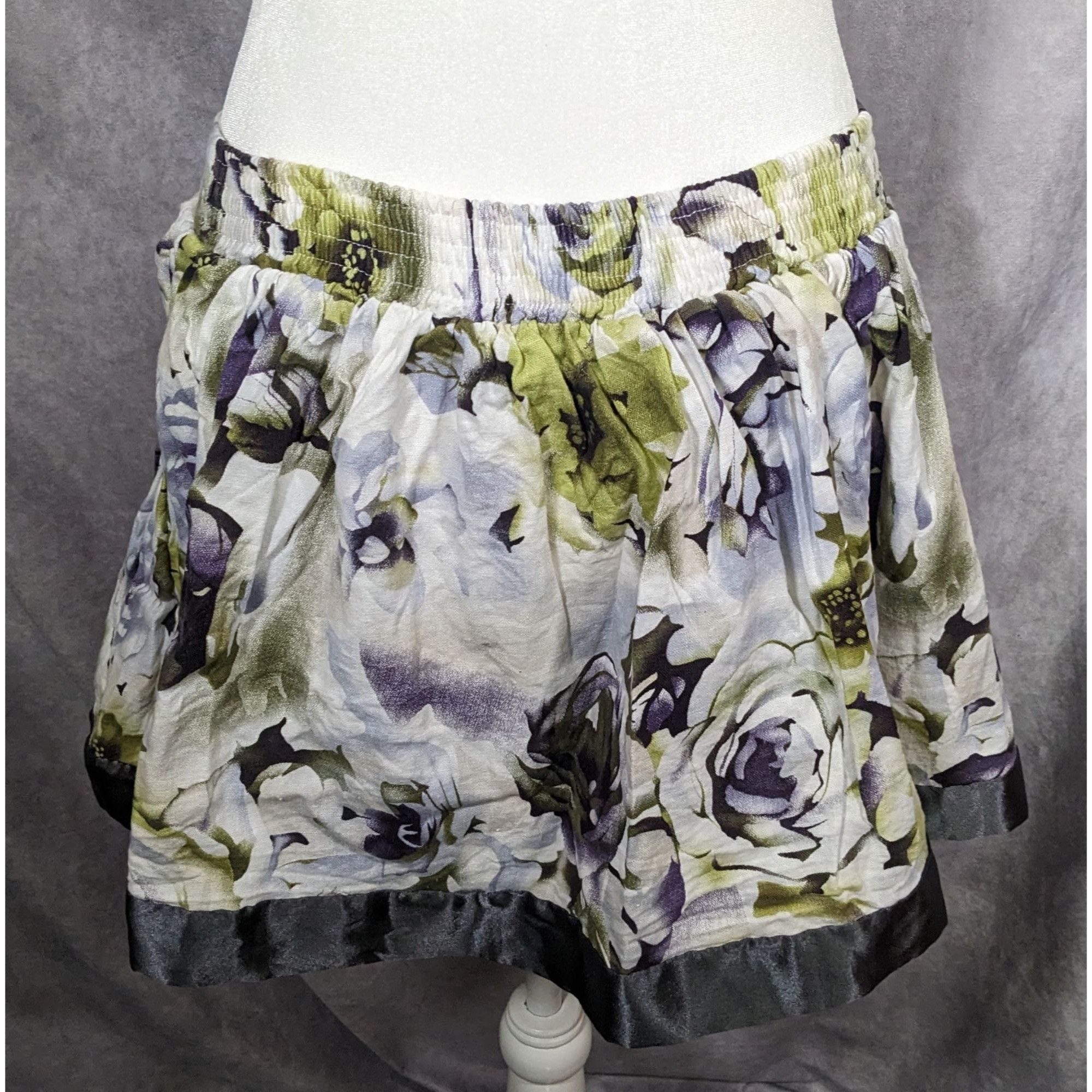 Other M Butterfly Cottagecore White And Green Floral Skirt Size 27" / US 4 / IT 40 - 7 Thumbnail