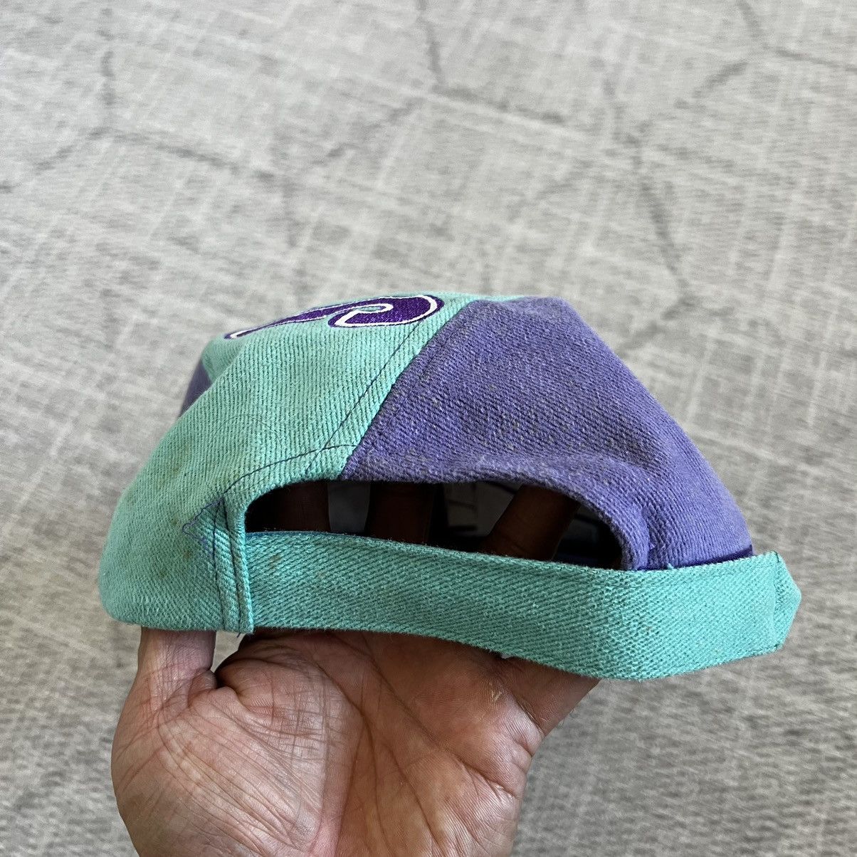 Vintage Vintage 1990s Cairns Australia Logo Blue/Purple Velcro Hat Size ONE SIZE - 6 Thumbnail