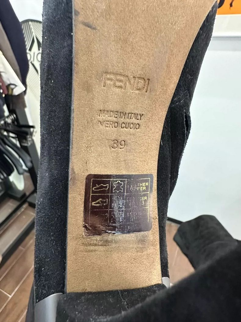 Fendi Fendi Black Suede Overthe Size US 8 / EU 41 - 7 Thumbnail