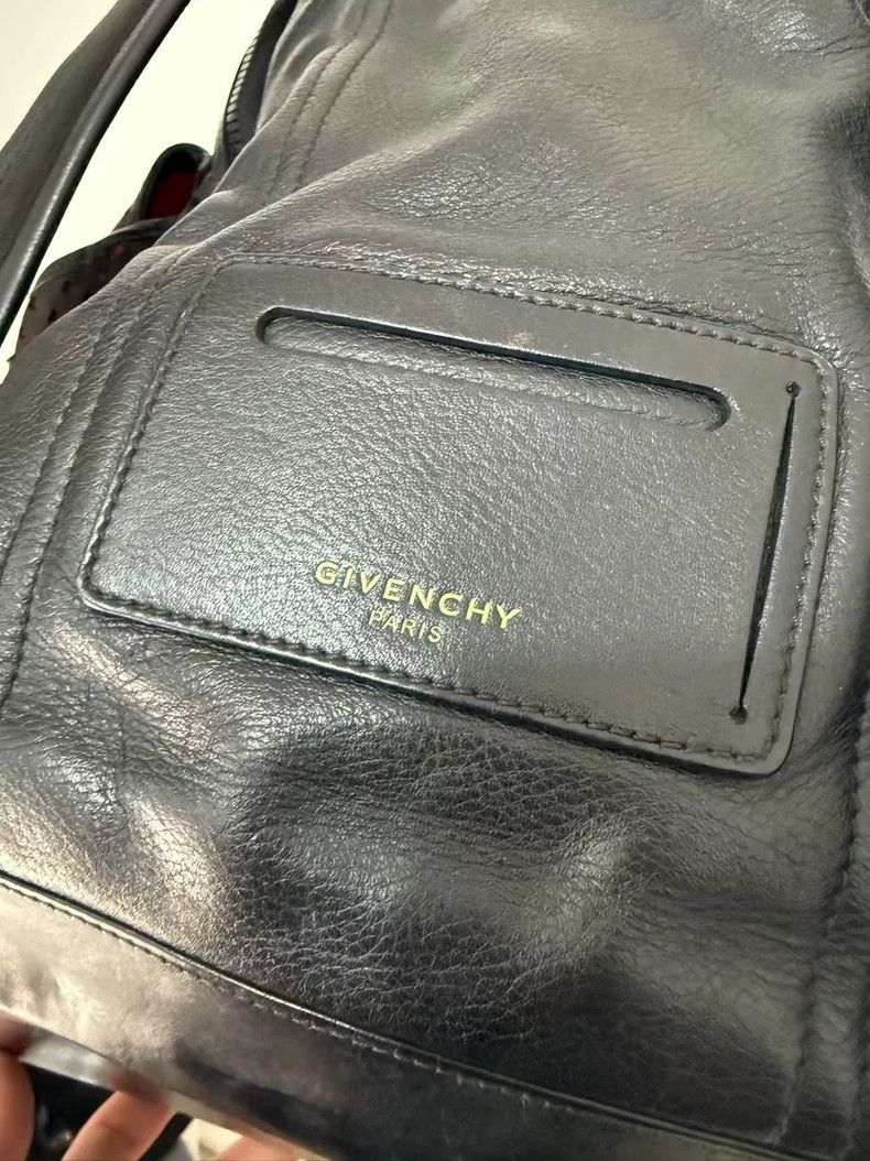 Givenchy Givenchy Cross-patterned large-capacity genuine leather ba Size US M / EU 48-50 / 2 - 2 Thumbnail