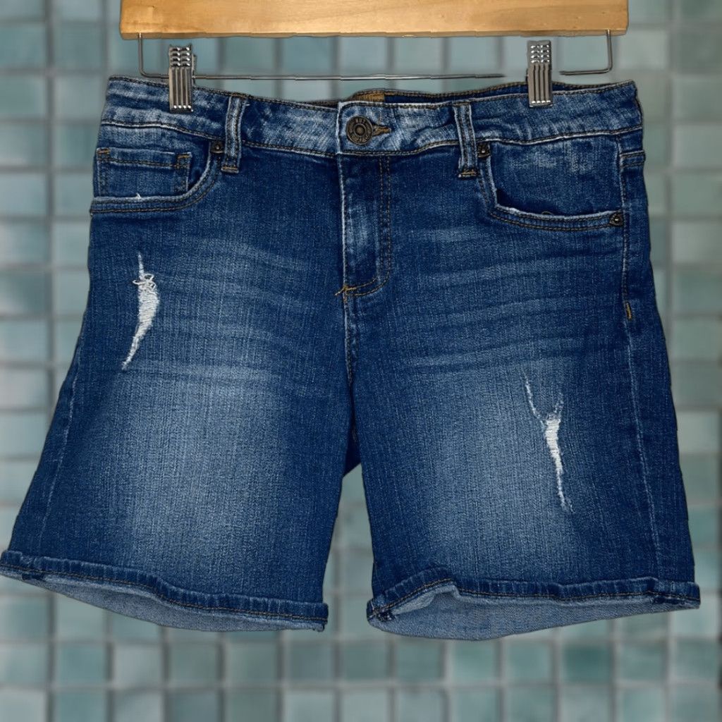 Vintage Kut from the Kloth Katy Boyfriend Petite Distressed Shorts 8P Women Blue Size 30" / US 8 / IT 44 - 1 Thumbnail