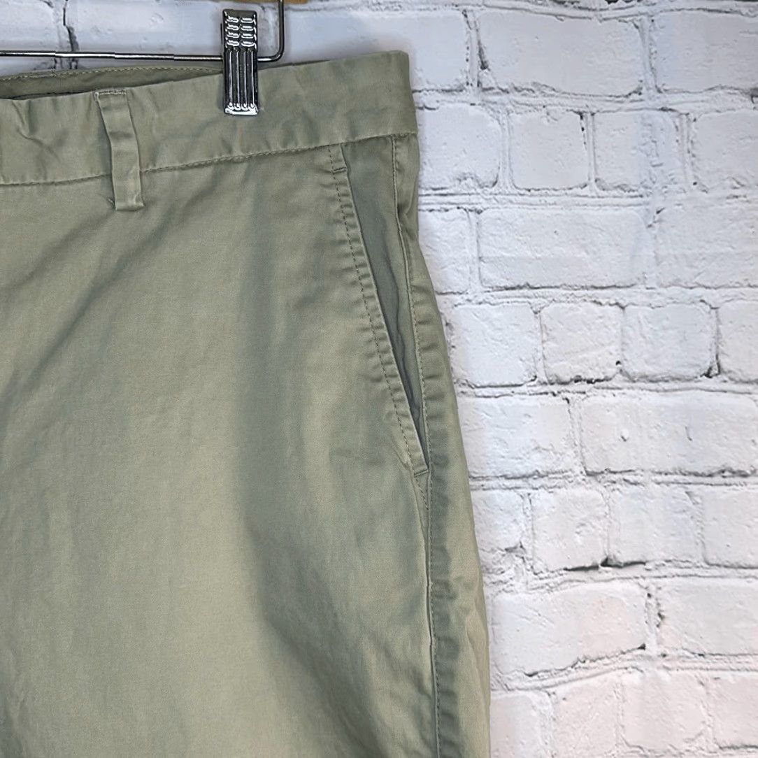 Tommy Bahama Tommy Bahama Bermuda Shorts Men’s Tan Khaki Chino Multicolor 36 Bermuda Shorts Size US 36 / EU 52 - 2 Thumbnail