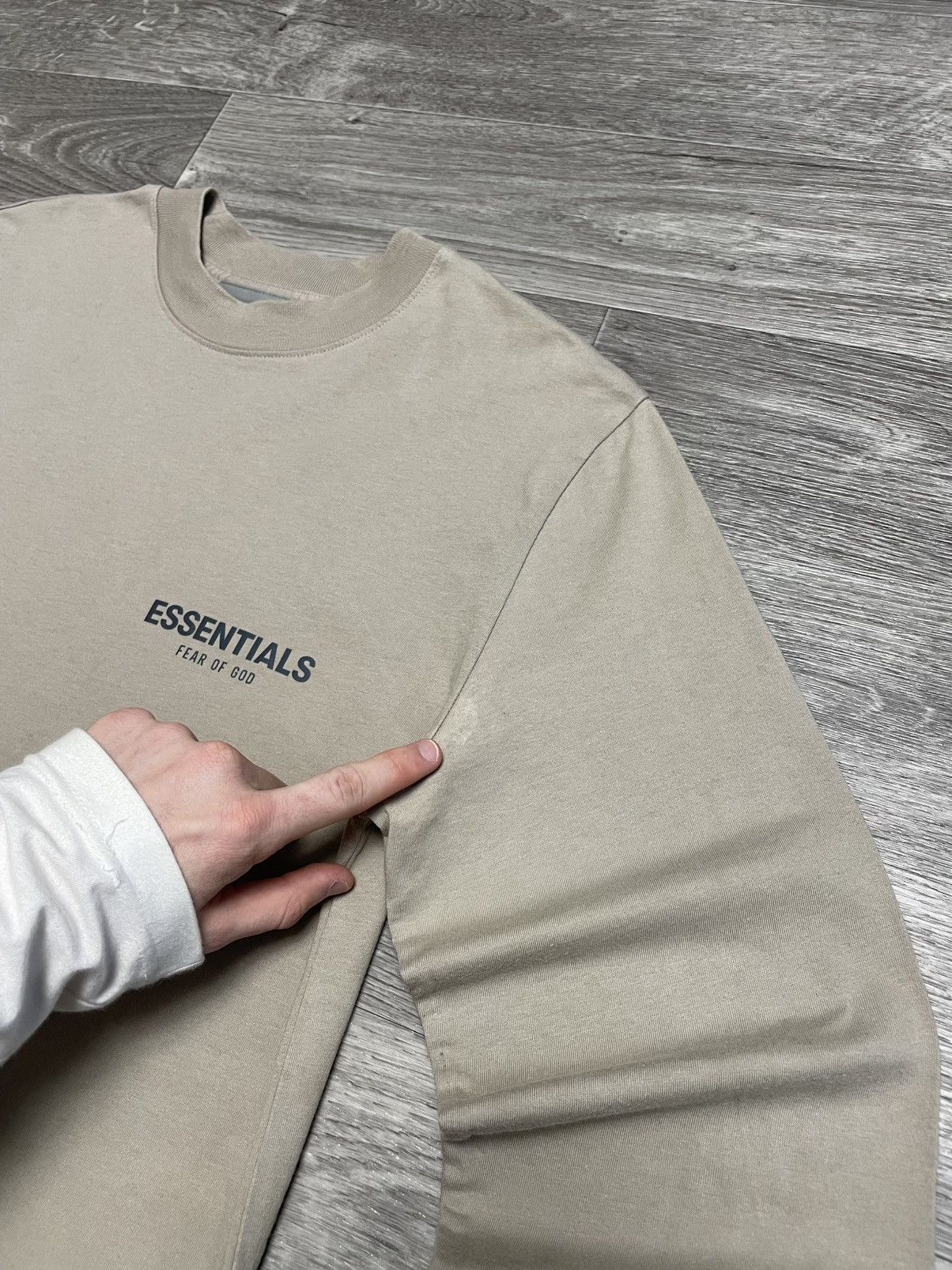 Essentials Fear Of God Essentials Beige Reflective Logo Long Sleeve Tee Size US S / EU 44-46 / 1 - 11 Thumbnail