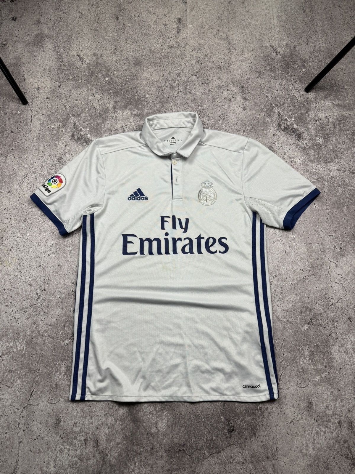 Adidas Vintage Adidas Real Madrid Y2K Soccer Jersey Polo 2016 Size US S / EU 44-46 / 1 - 1 Thumbnail