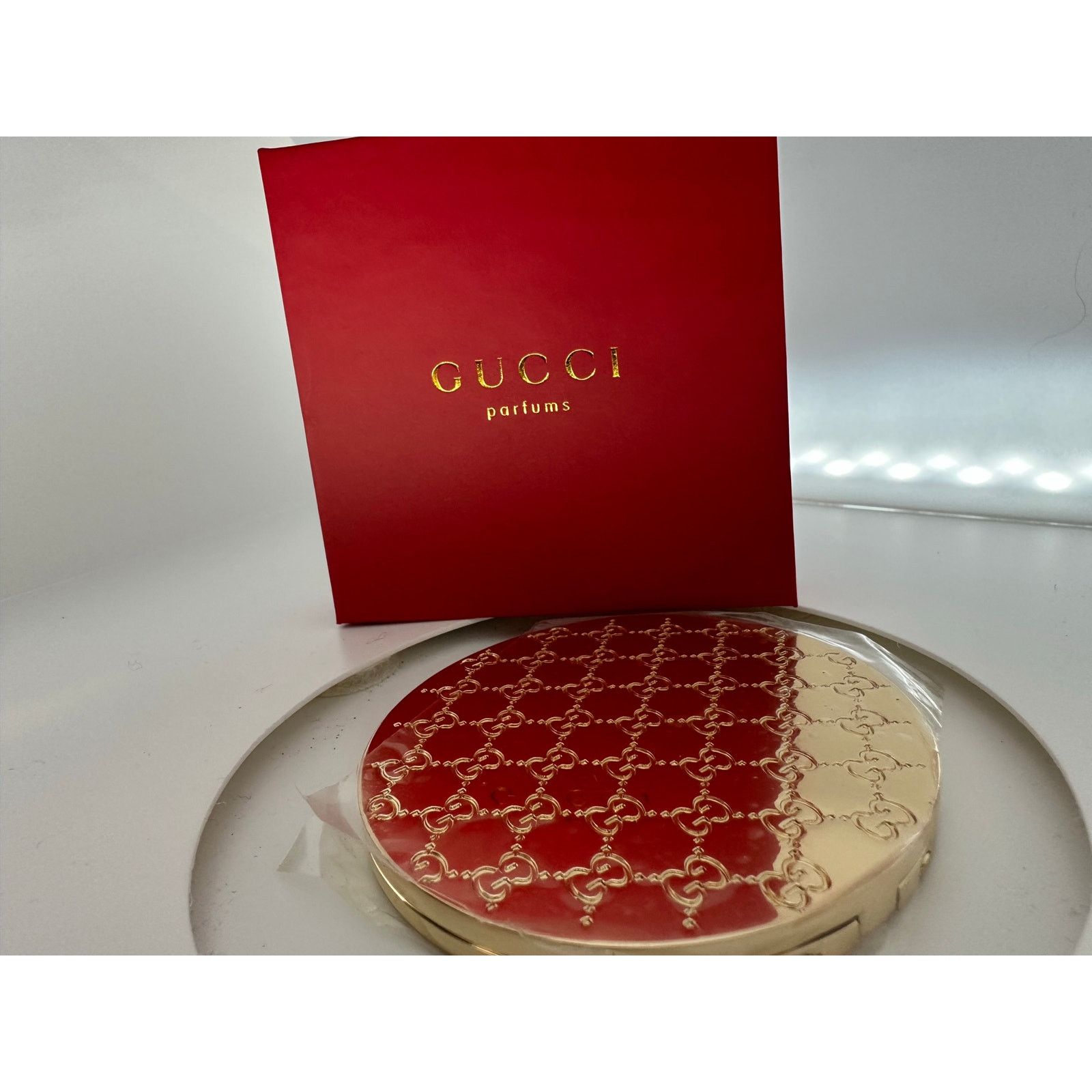 Gucci Gucci Novelty Gift W Purchase Gold DoubleSidedMirrorCompact Size ONE SIZE - 2 Thumbnail