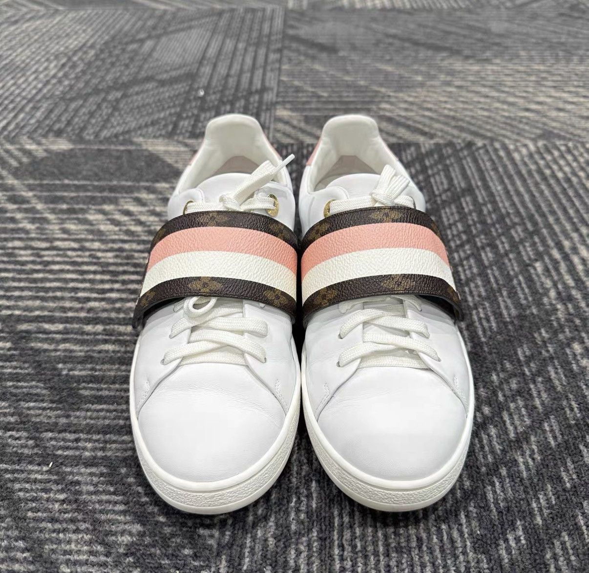Louis Vuitton Louis Vuitton Pink Velcro Sneakers J42 Size US 6.5 / IT 36.5 - 2 Thumbnail