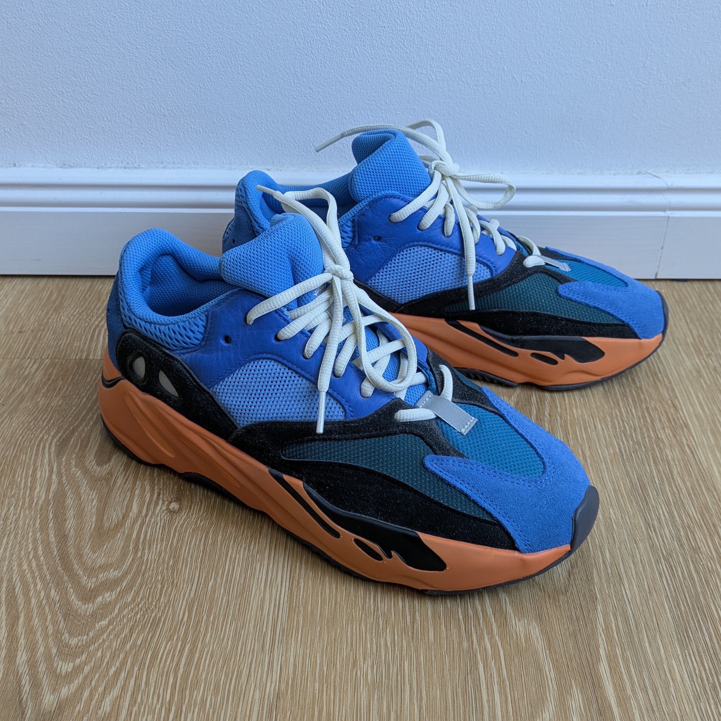 Adidas Yeezy Boost 700 blue orange NEW 9US