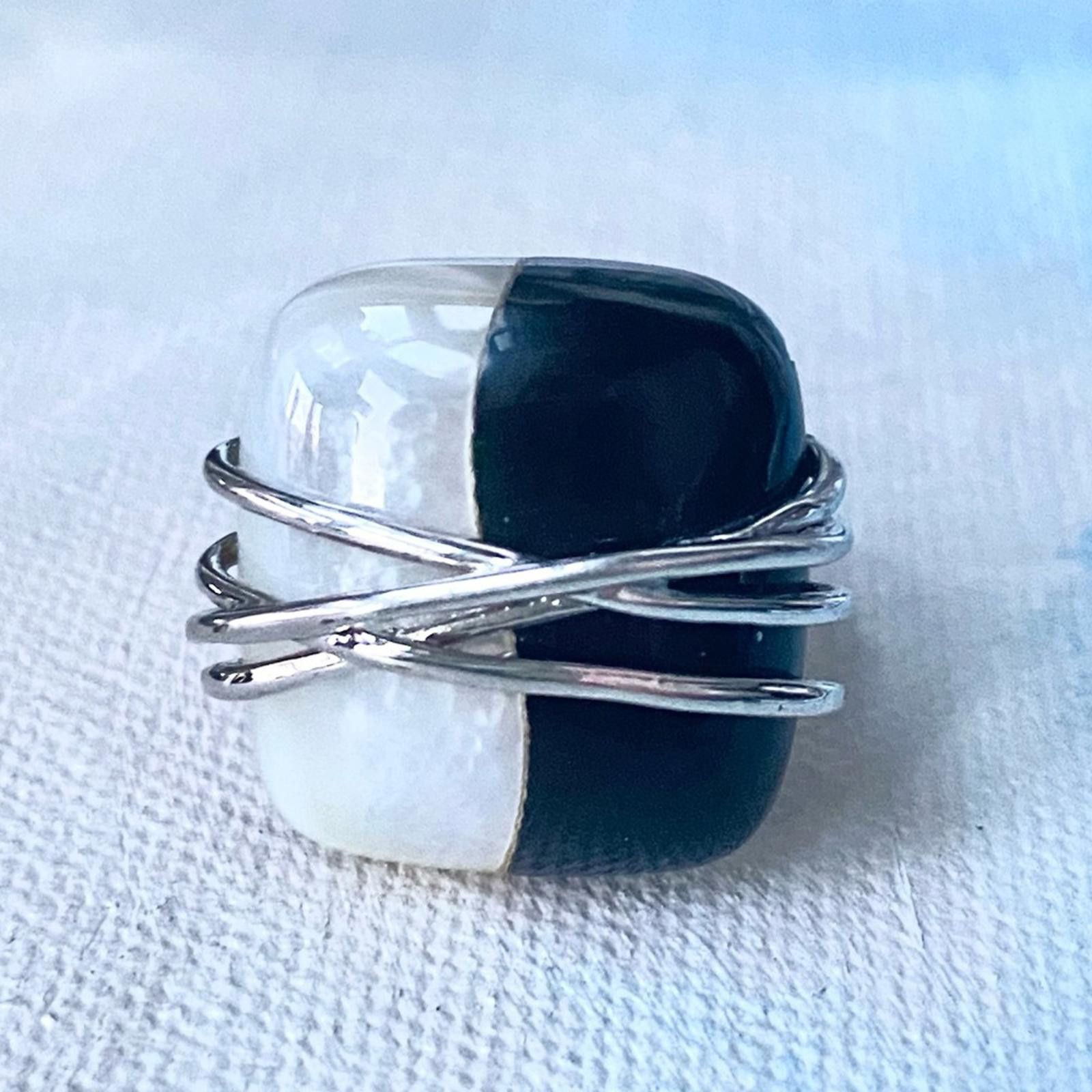 Other Artisan Wire-Wrapped Black & White Statement Ring Size 6 Size ONE SIZE - 5 Thumbnail
