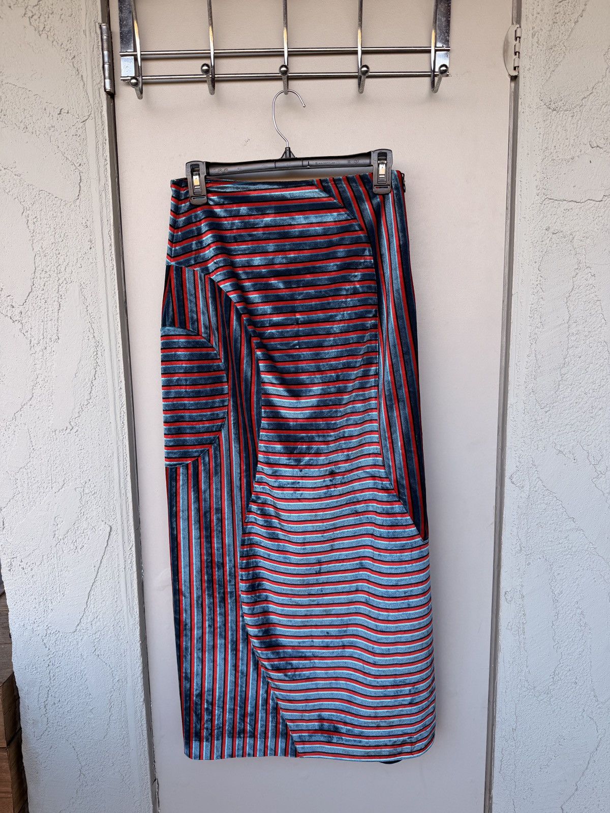 Eckhaus Latta Eckhaus Latta Red & Blue Velvet Wave Skirt Size 27" / US 4 / IT 40 - 3 Thumbnail