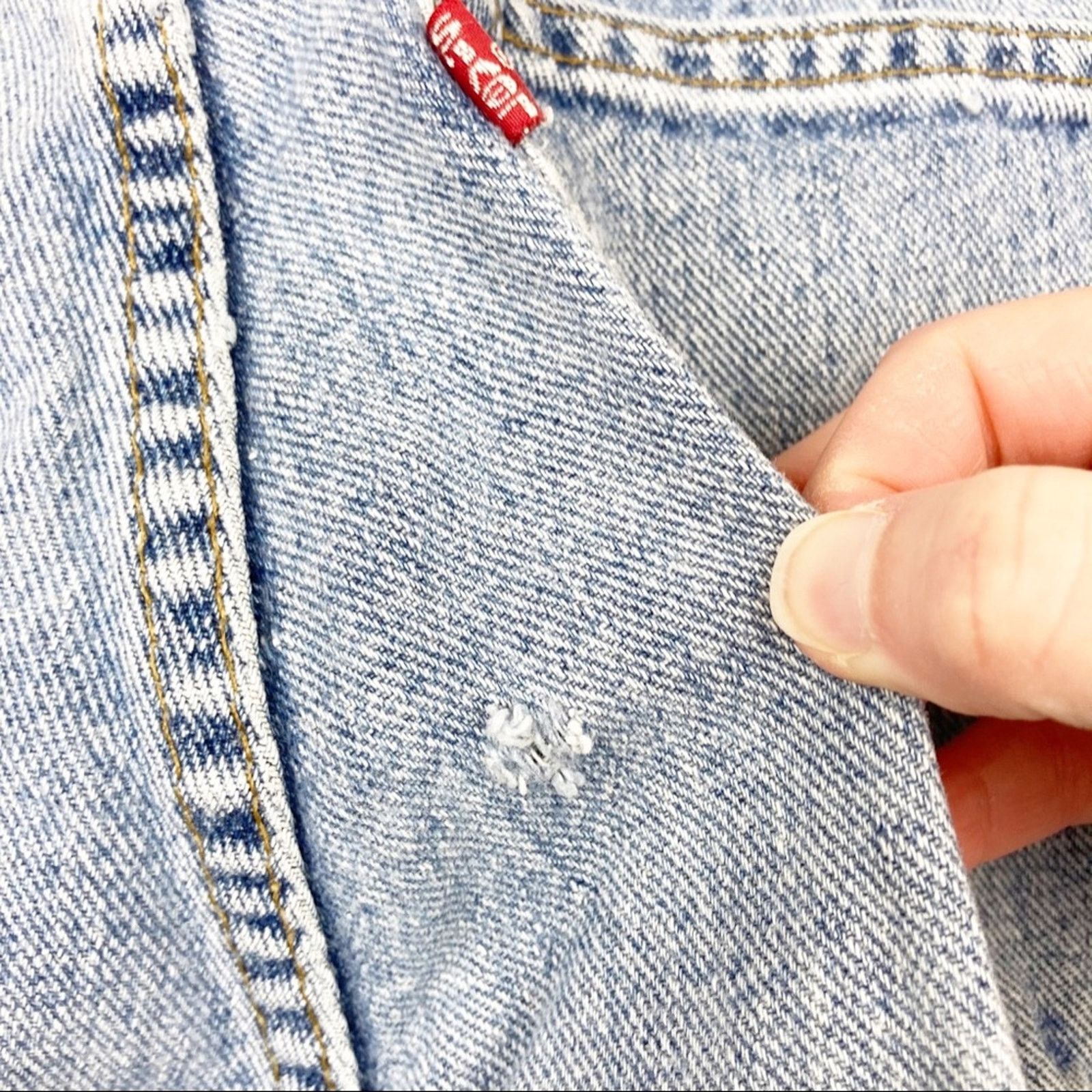 Levi's Vintage Levi’s 560 High Waisted Mom Jeans Size 30" / US 8 / IT 44 - 8 Thumbnail