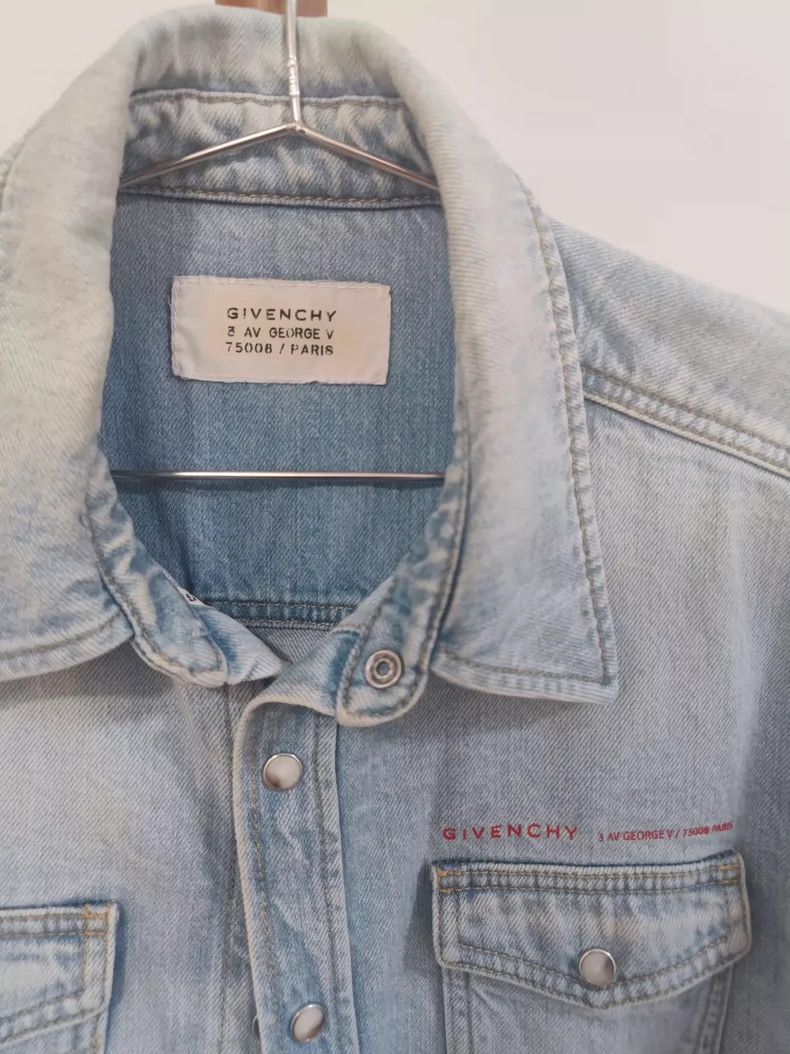 Givenchy Givenchy Vintage Washed Light Blue S Size Size US S / EU 44-46 / 1 - 4 Thumbnail