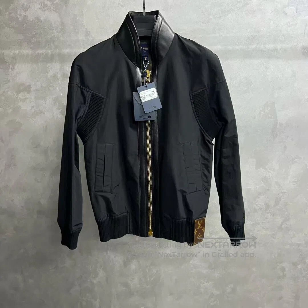 Louis Vuitton Louis Vuitton size 34 Leather jacket with zipper details| Size US L / EU 52-54 / 3 - 1 Thumbnail