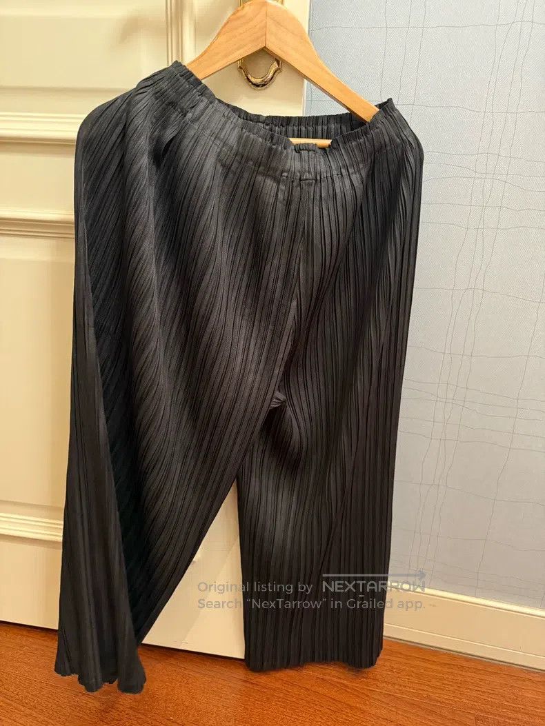 Issey Miyake Issey Miyake Black Pleated Straight-Leg Casual Pants Size 25" / US 0 / IT 36 - 3 Thumbnail