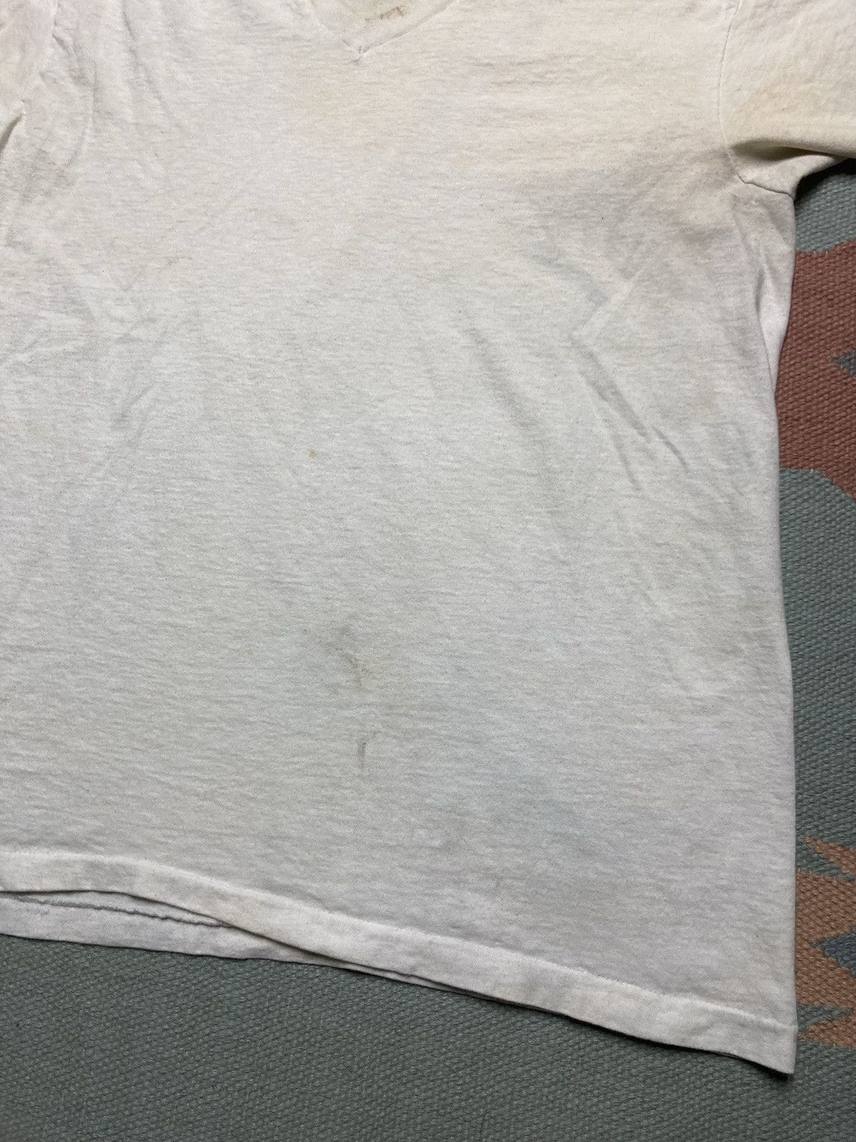 Vintage Vtg blank white tshirt v neck grunge single stitch cotton XL Size US XL / EU 56 / 4 - 2 Thumbnail