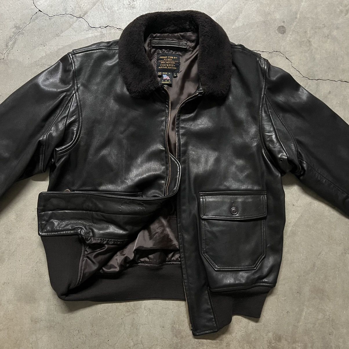 Vintage Vintage U.S. Navy G-1 COCKPIT 🇺🇸 Leather Jacket Size US L / EU 52-54 / 3 - 4 Thumbnail