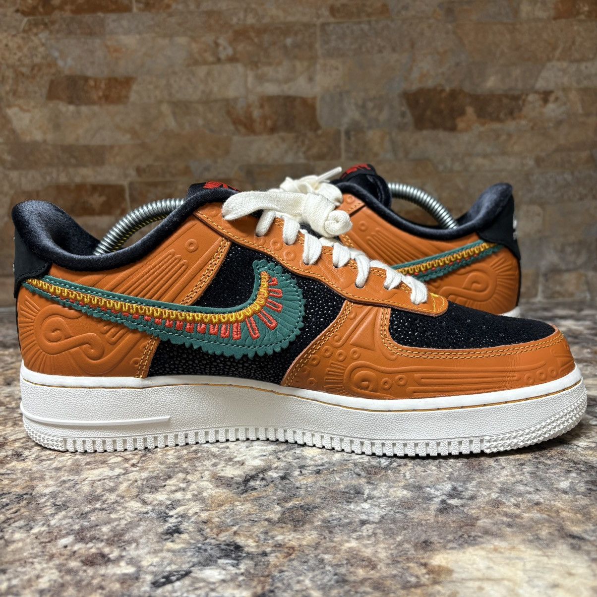 Nike Nike Air Force 1 '07 LX Siempre Familia Size 8 Size US 8 / EU 41 - 6 Thumbnail