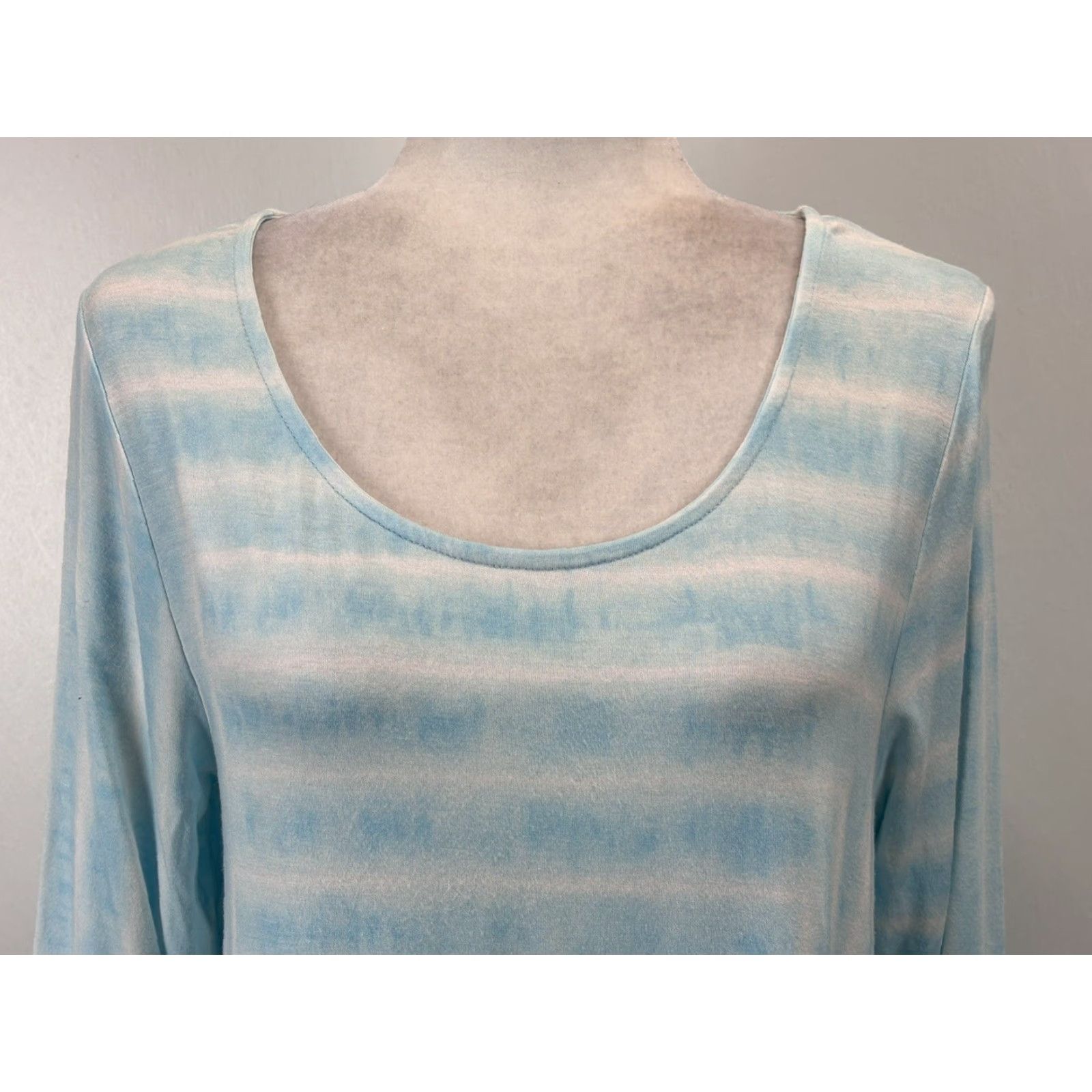 Vintage VINTAGE Chicos Tie Dye Tunic Shirt Womens Medium Blue White Stretch 3/4 Sleeve Size M / US 6-8 / IT 42-44 - 5 Thumbnail