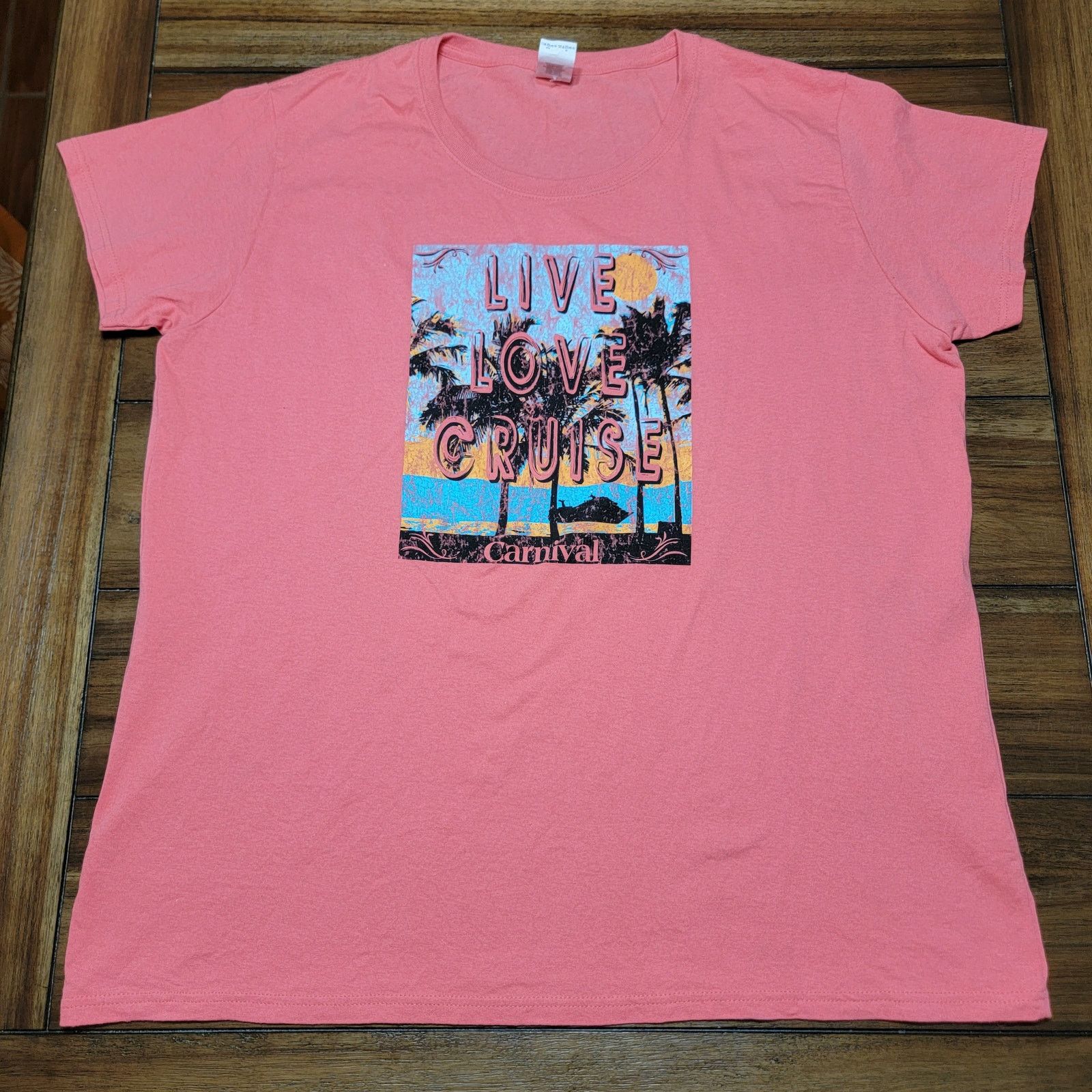 Other Carnival Cruise Tee "Live Love Cruise" - Ladies 2XL NWOT Size XXL / US 16-18 / IT 52-54 - 1 Thumbnail