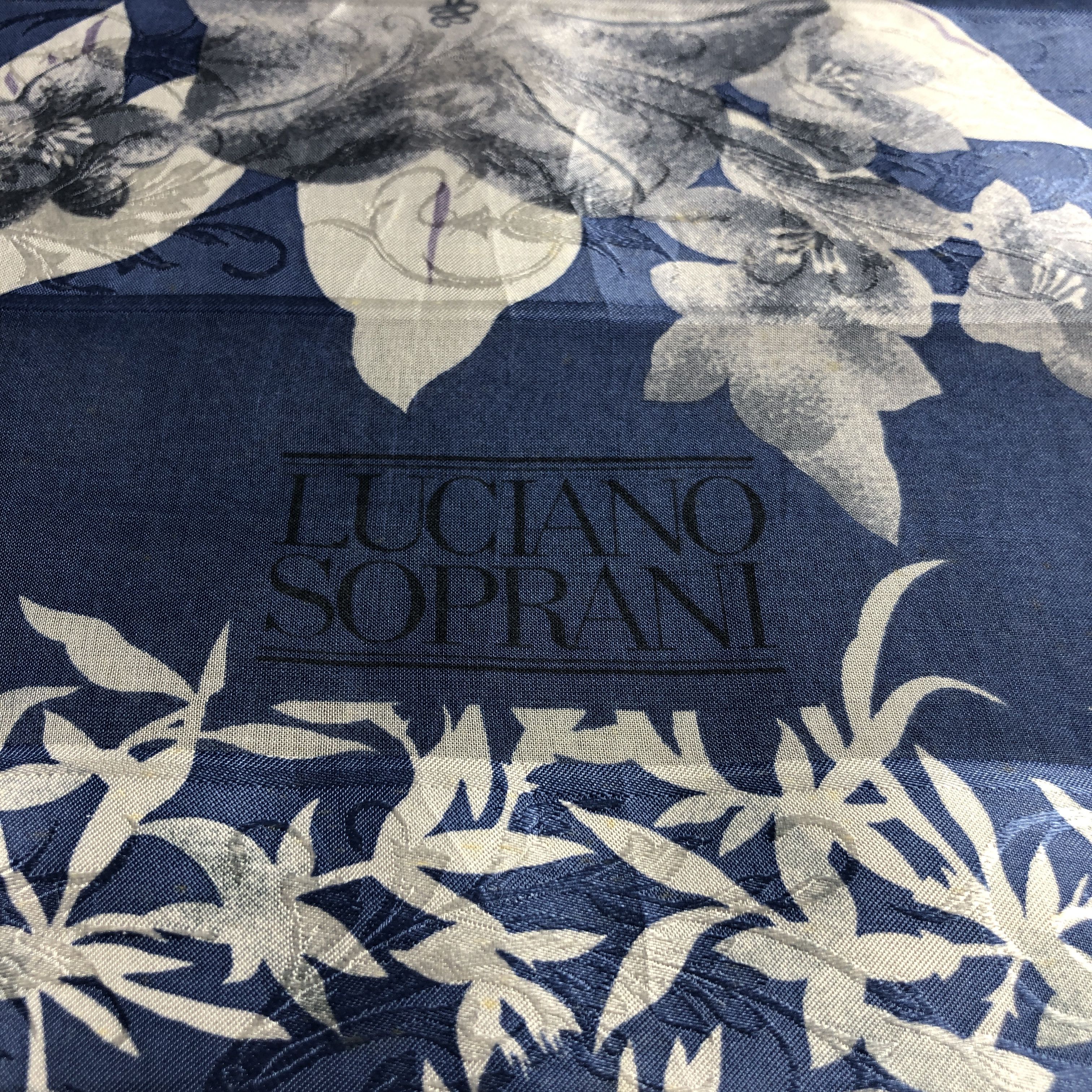 Japanese Brand Vintage Luciano Soprani Floral Silk Scarf M1180 Size ONE SIZE - 4 Thumbnail