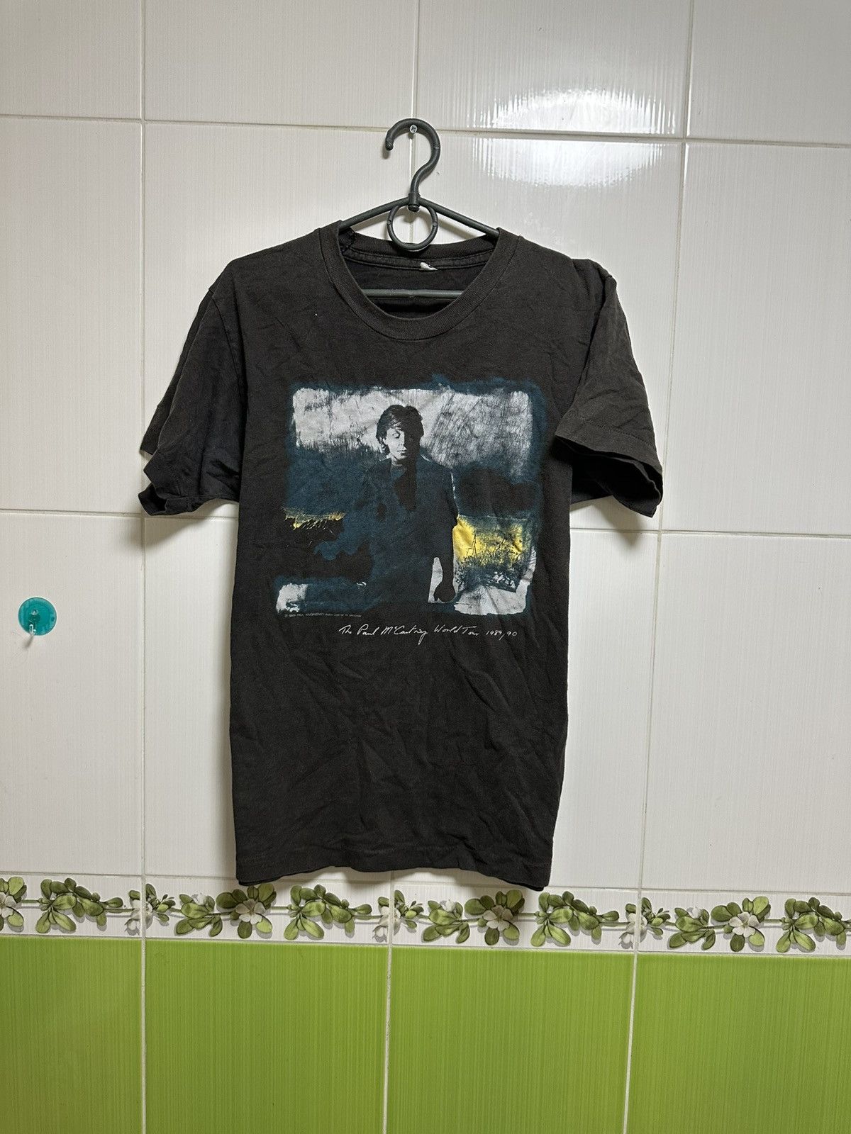 Band Tees VTG Paul McCartney World Tour 1989 / 90 T-Shirt Graphic Tee Size US M / EU 48-50 / 2 - 1 Thumbnail