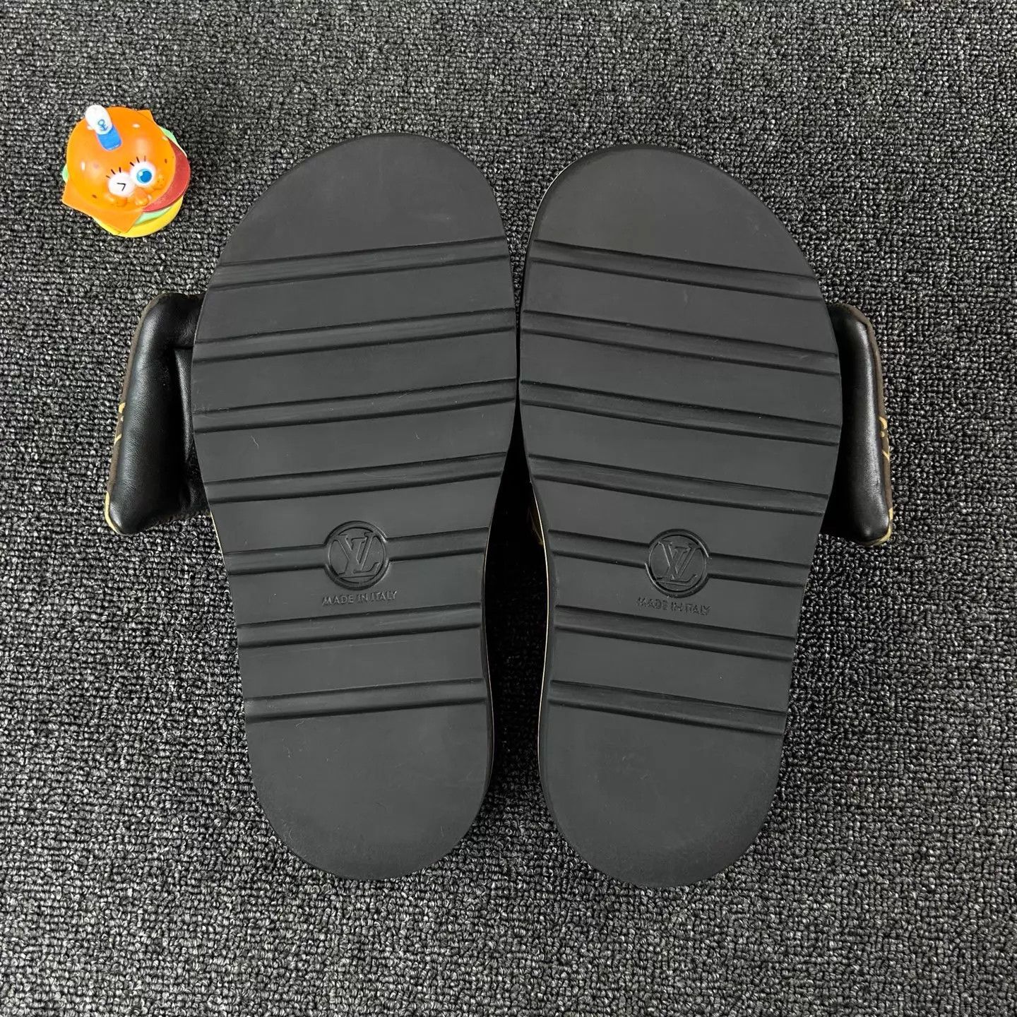 Louis Vuitton Louis Vuitton Monogram Slipper Size 38 Near New Size US 7.5 / IT 37.5 - 6 Thumbnail
