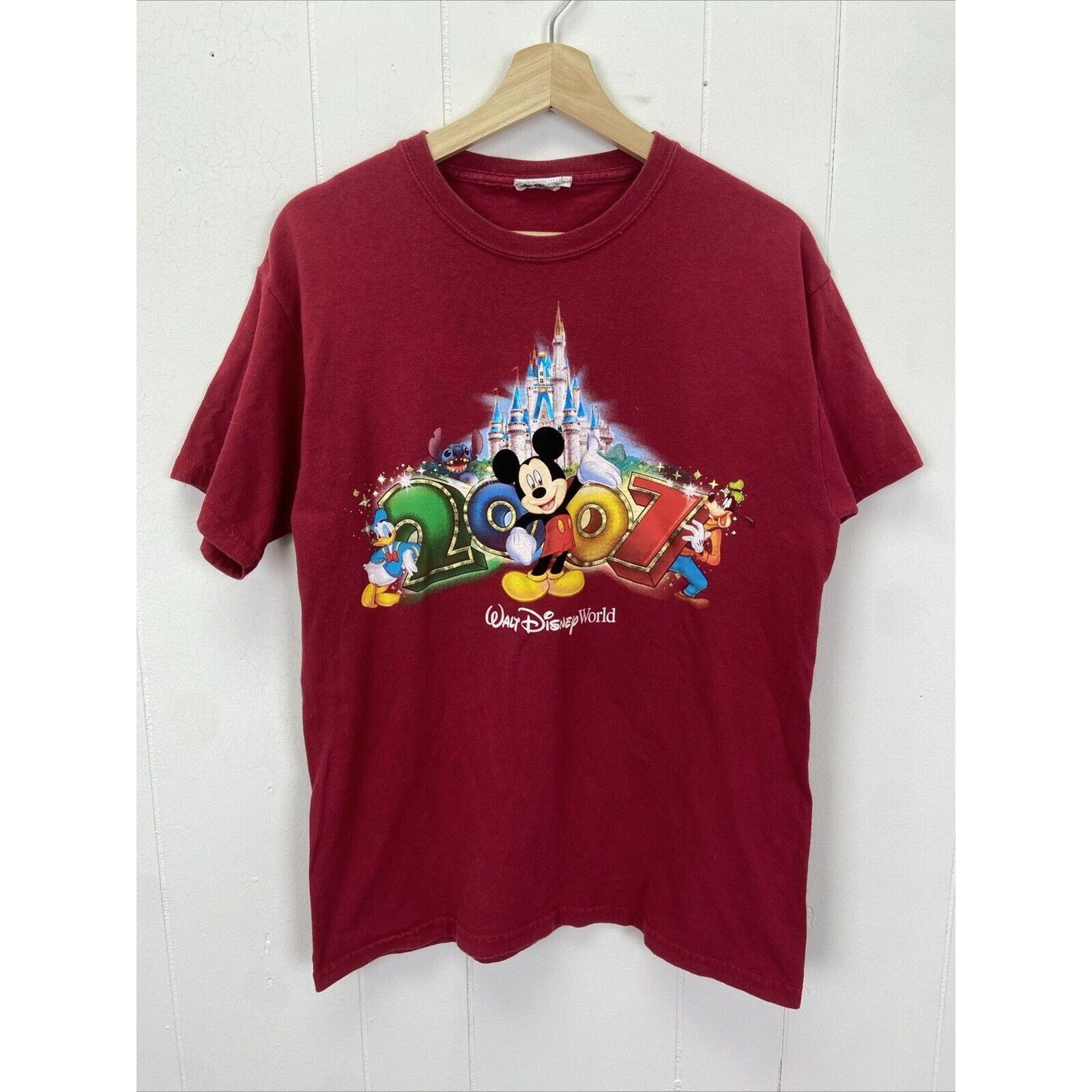 Disney 2007 Walt Disney World Mickey & Friends Red T-Shirt Large Size US L / EU 52-54 / 3 - 1 Thumbnail
