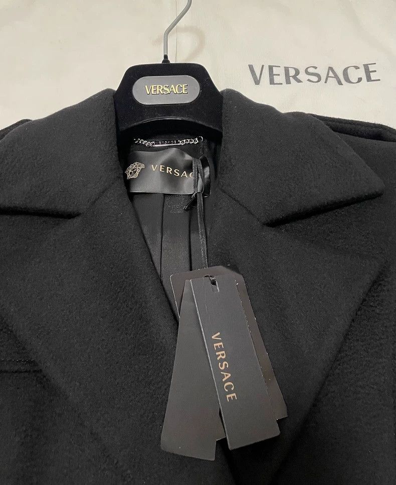 Versace Versace Black wool coat Size M / US 6-8 / IT 42-44 - 3 Thumbnail