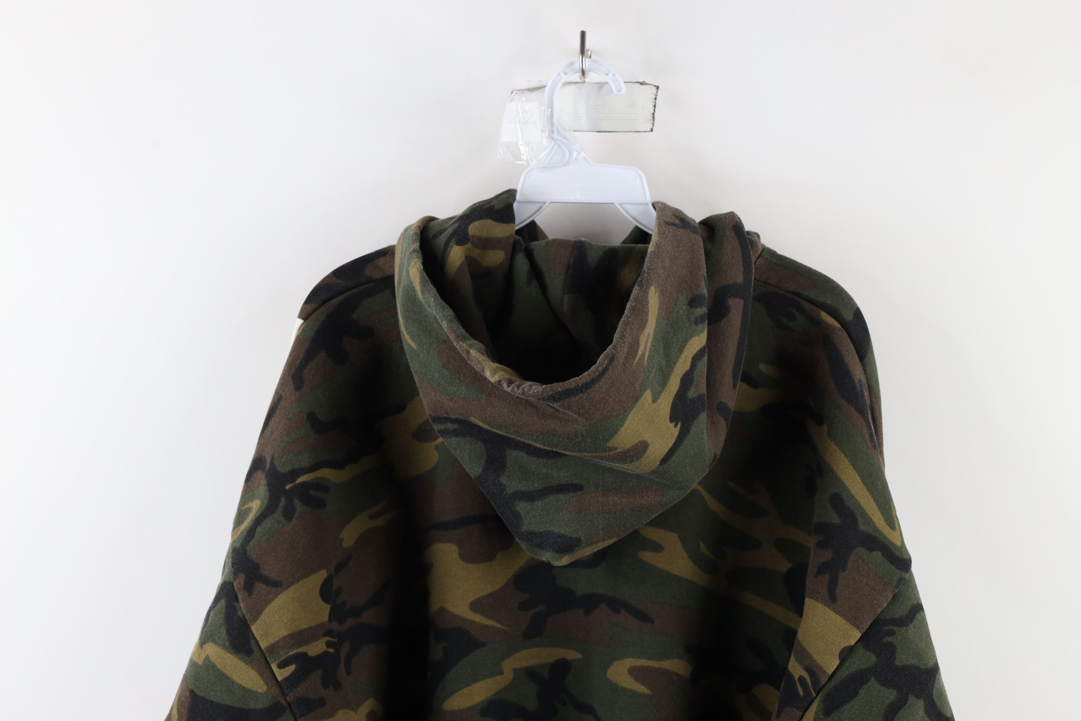 Vintage Vintage 90s Streetwear Fit Camouflage Hoodie Sweatshirt Size US XL / EU 56 / 4 - 11 Thumbnail