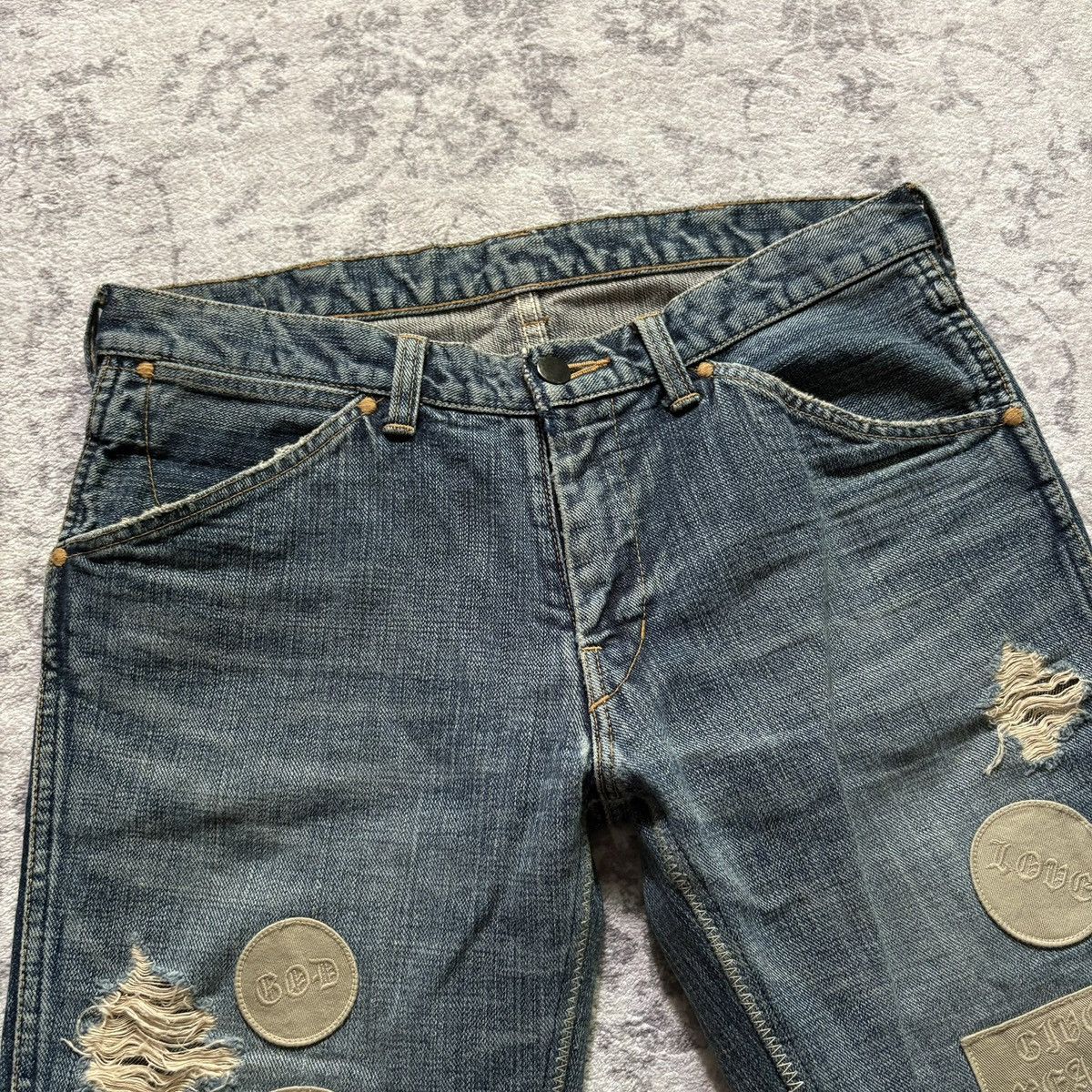 Number (N)ine Number (N)ine AW04 Give Peace a Chance Patchwork Jean Shorts Size US 31 - 4 Thumbnail