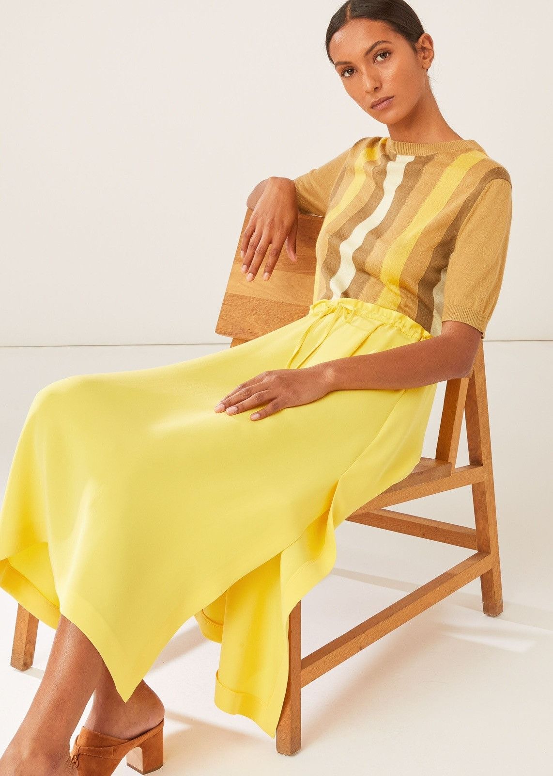 Loro Piana o1srvl11e0824 Lina Silk Midi Skirt in Yellow Size 26" / US 2 / IT 38 - 4 Thumbnail