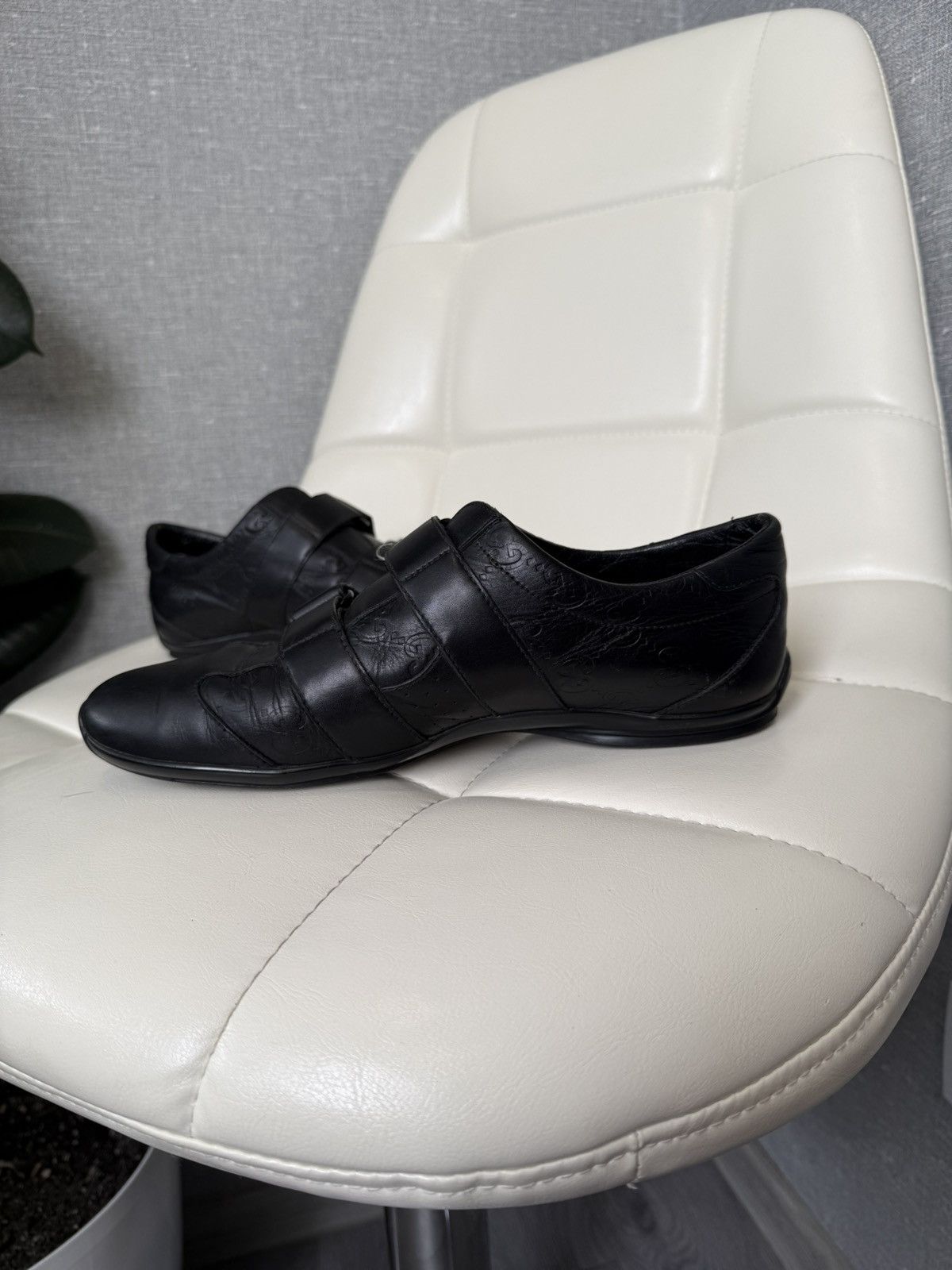 Gucci Gucci GG Guccissima Monogram Black Leather Sneakers (121830) Size US 7 / IT 37 - 12 Thumbnail
