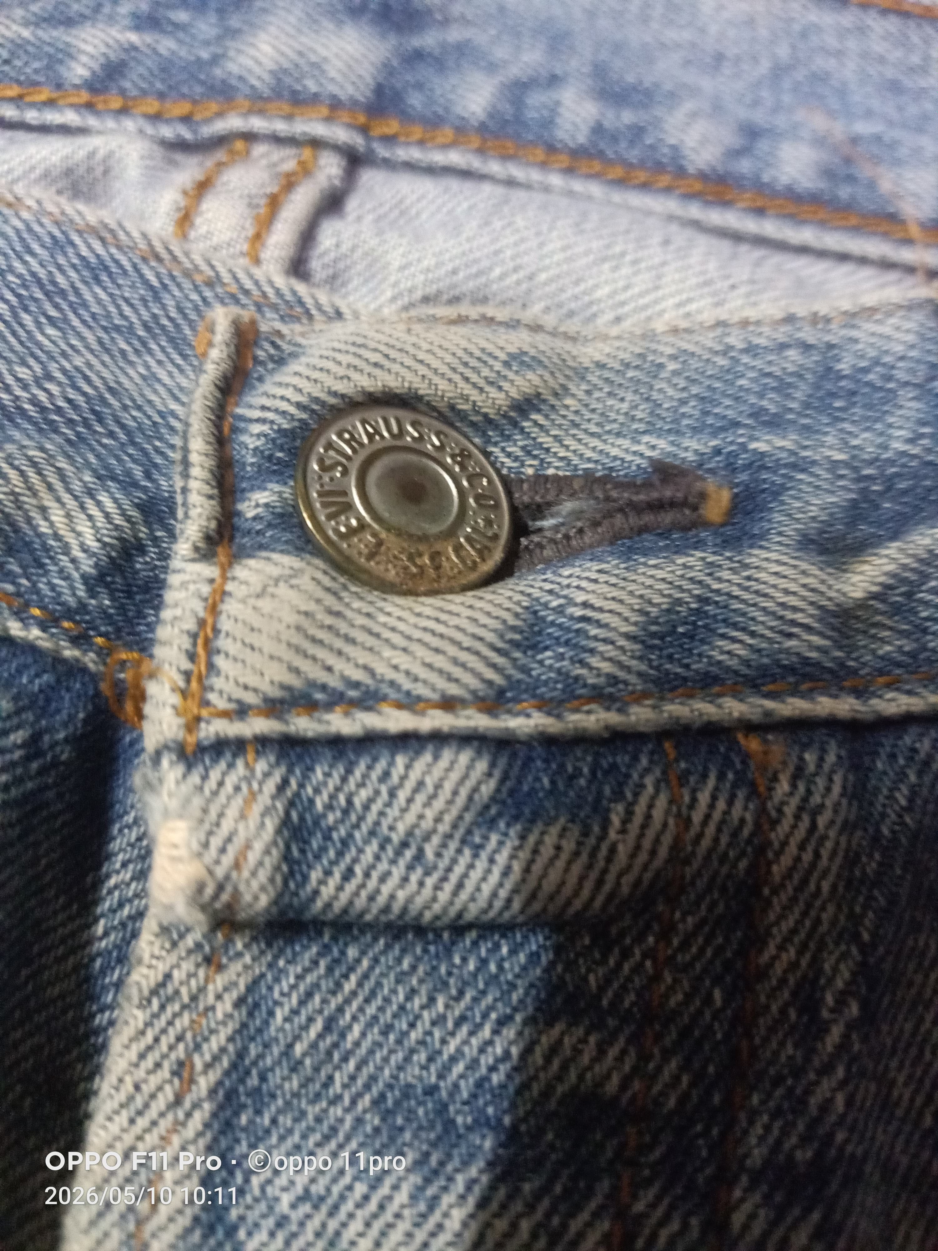 Levi's Vintage Clothing 💥Vintage 501 LVC 1983 Distressdenim Red Selvedge Denim Size US 35 - 17 Thumbnail