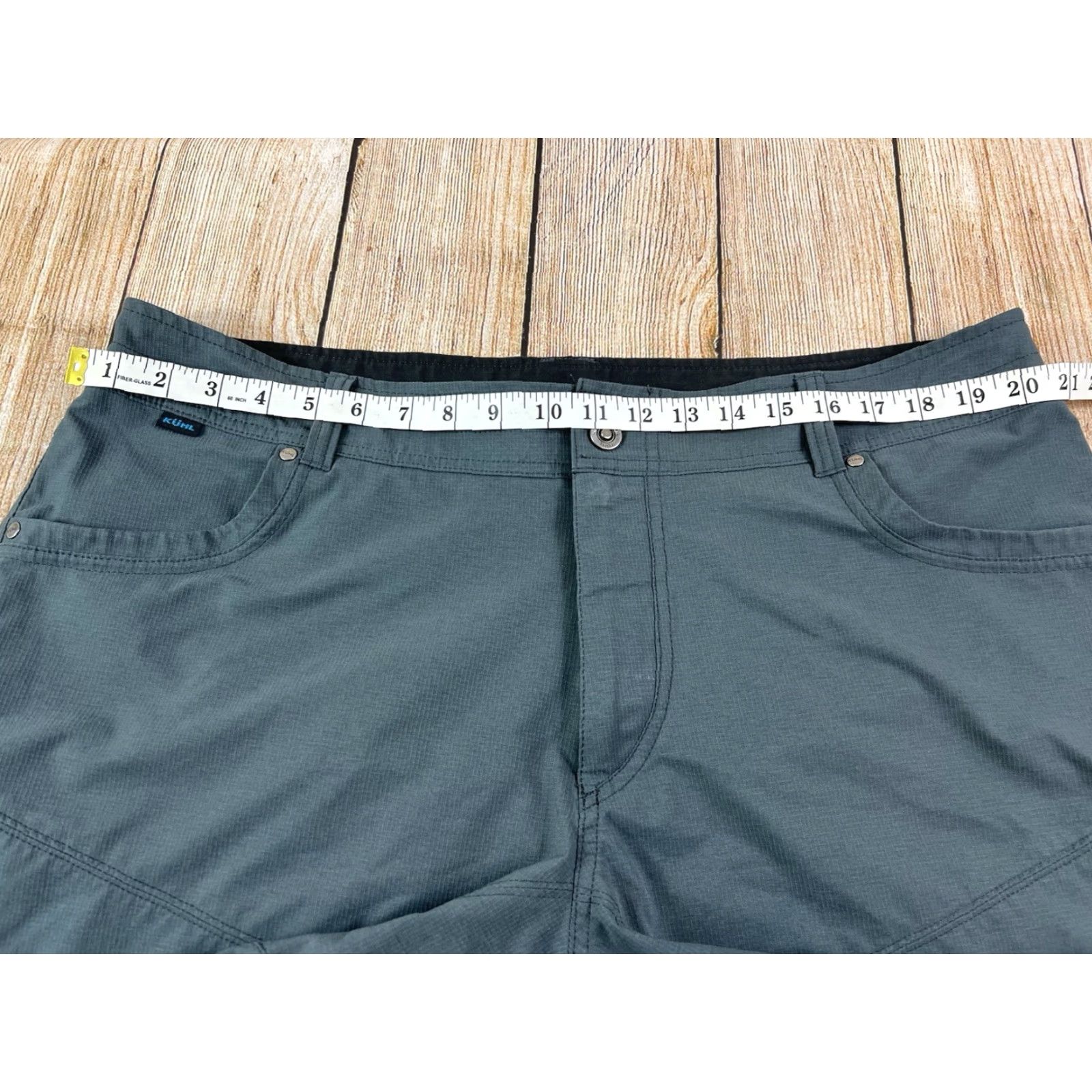Vintage Kuhl Mens Cargo Shorts Hiking Outdoor Gray 40 Regular Pockets Zip Front Flat Front Nylon Polyester Casual Travel - Size US 40 / EU 56 - 7 Thumbnail