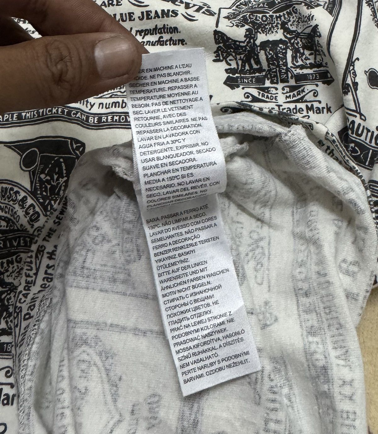 Rare LEVIS Fullprint Tee
