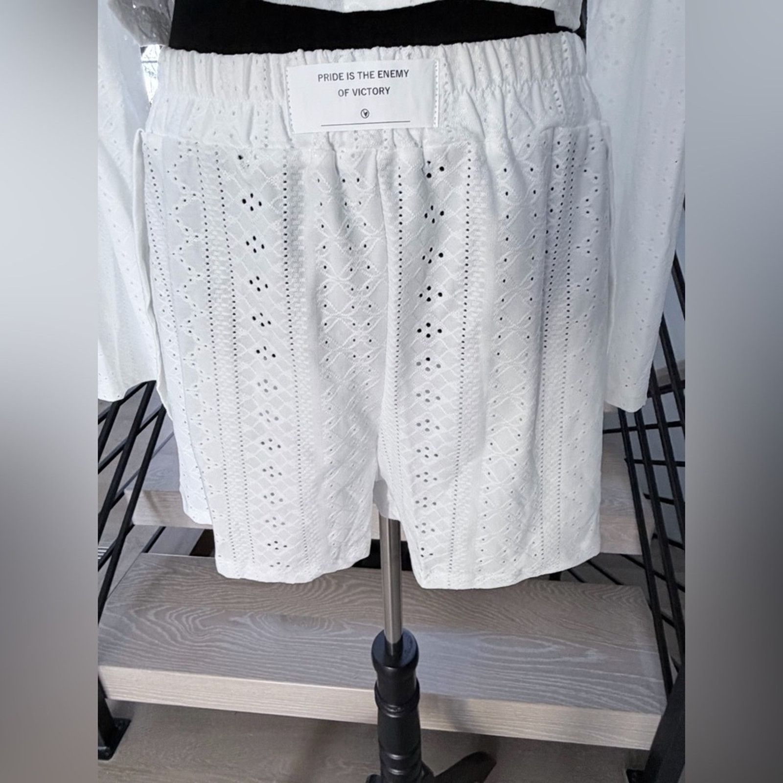 Other New Y2K White Eyelet Long Sleeve and Shorts Set size S/M Size S / US 4 / IT 40 - 8 Thumbnail