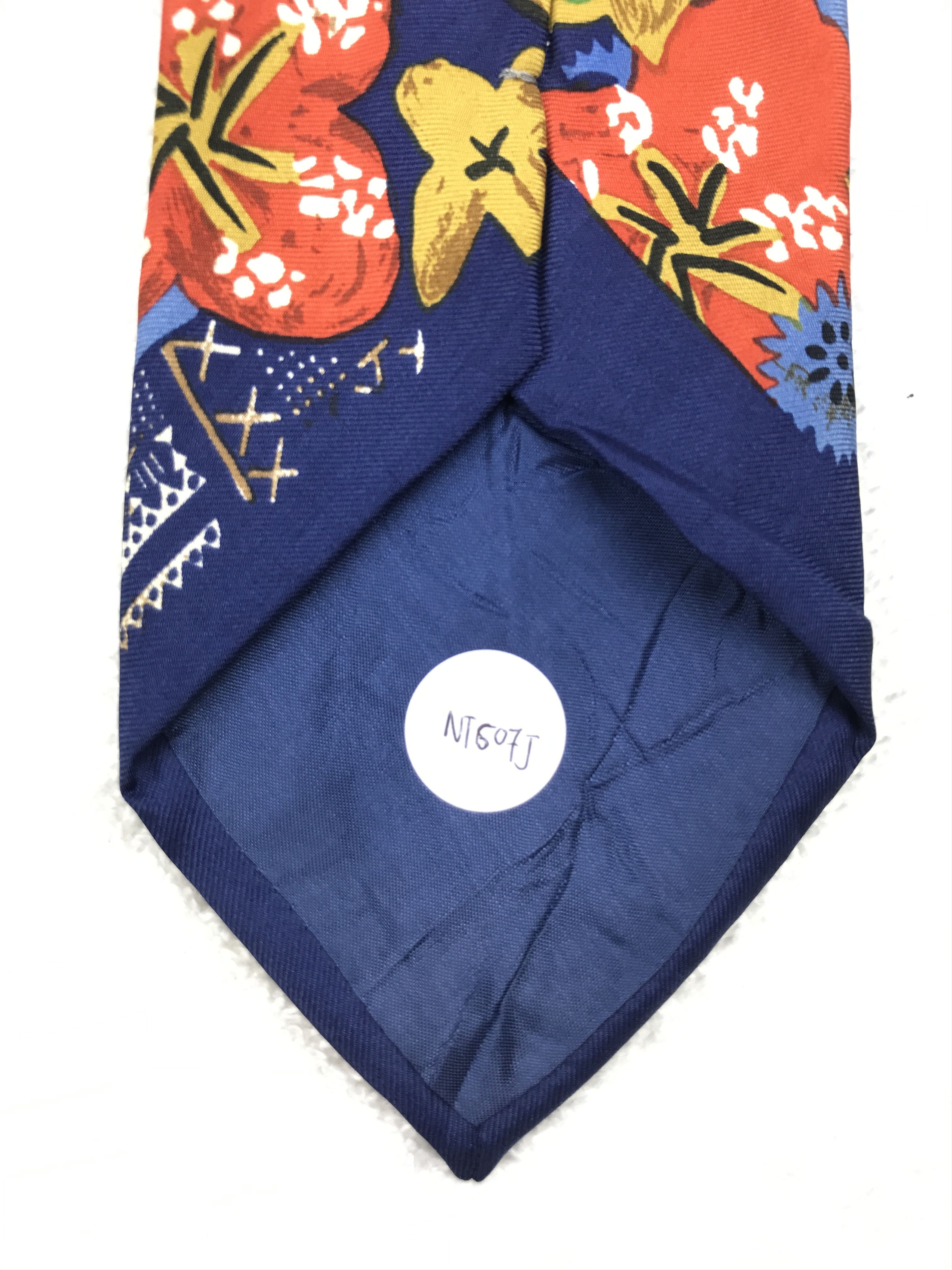 Vintage Vintage Veneziani Silk Necktie Size ONE SIZE - 9 Thumbnail