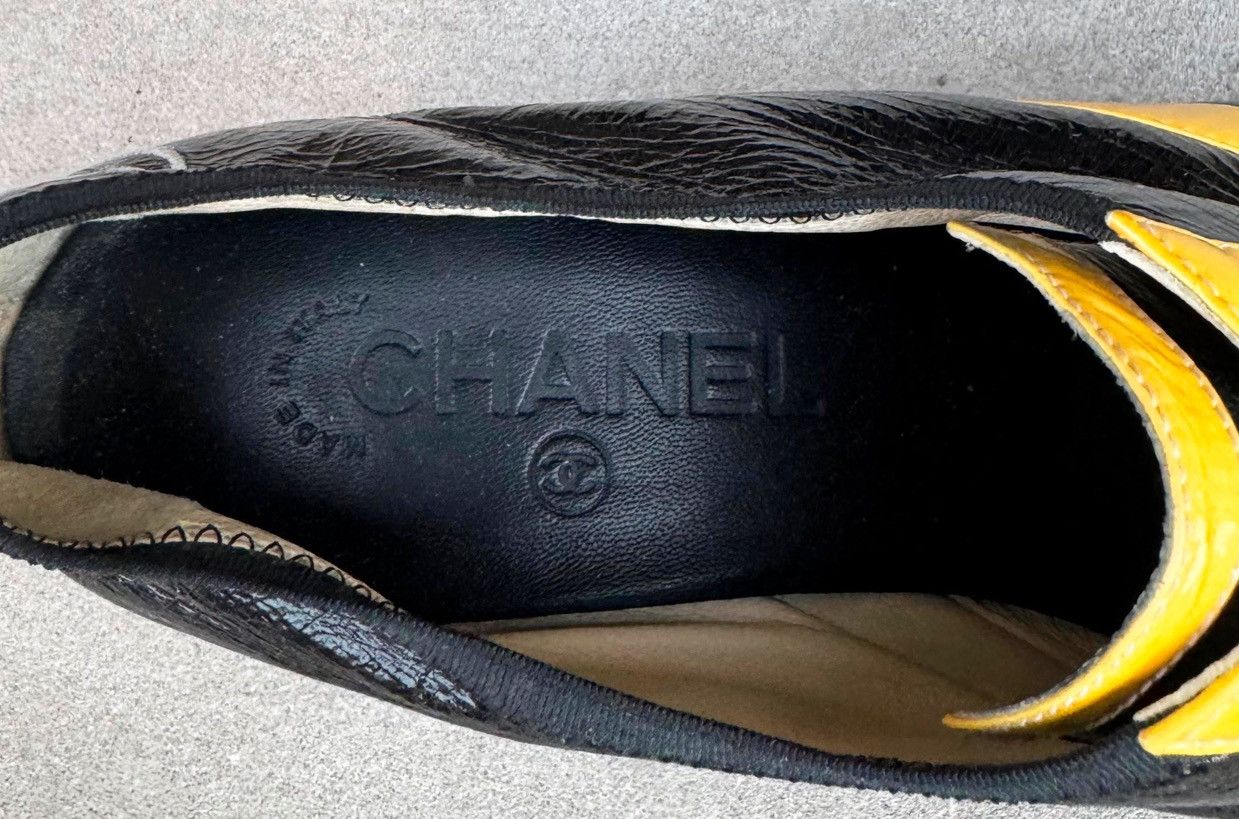 Chanel Women's Chanel Black / Yellow Patent Leather Wedge (Size 38) Size US 7.5 / IT 37.5 - 9 Thumbnail