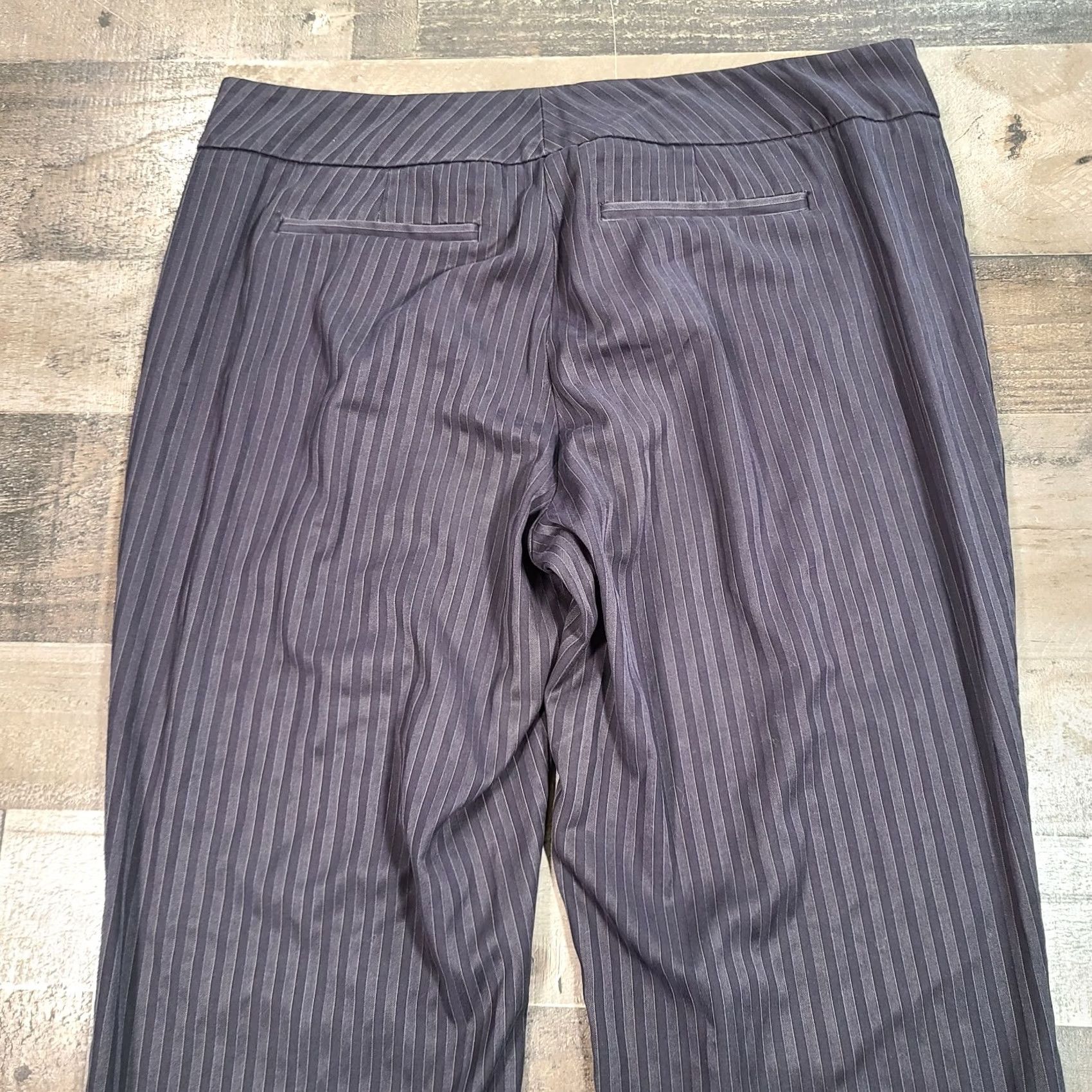 Vintage New York & Company Pants Womens Black Capri Straight Striped Stretch Mid-Rise Size 12 Size 34" / US 12 / IT 48 - 5 Thumbnail