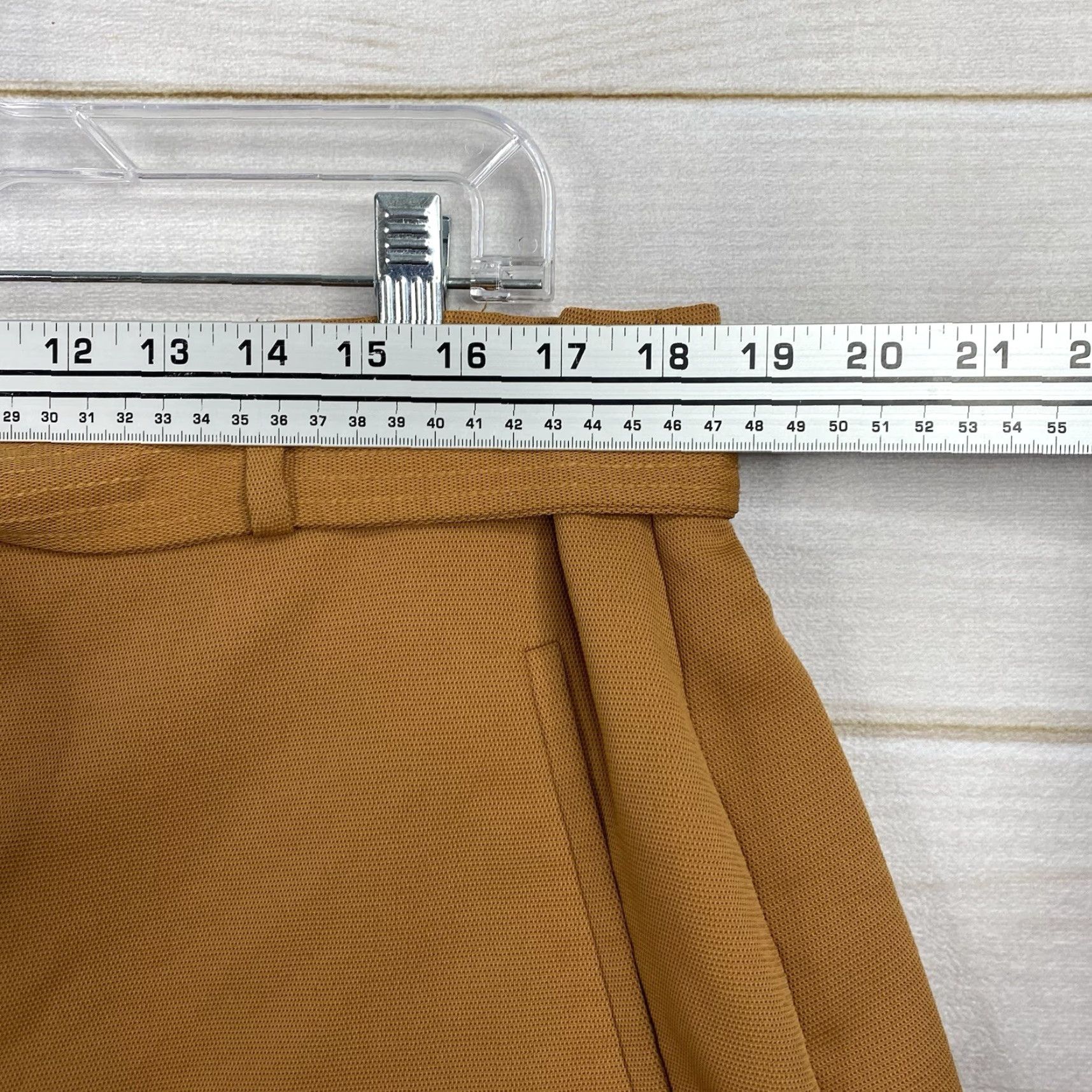Nine West Nine West Paperbag Shorts Women XL Brown Belted High Rise Solid Linen? Polyester? (Please verify) Size 40" / US 18 - 3 Thumbnail