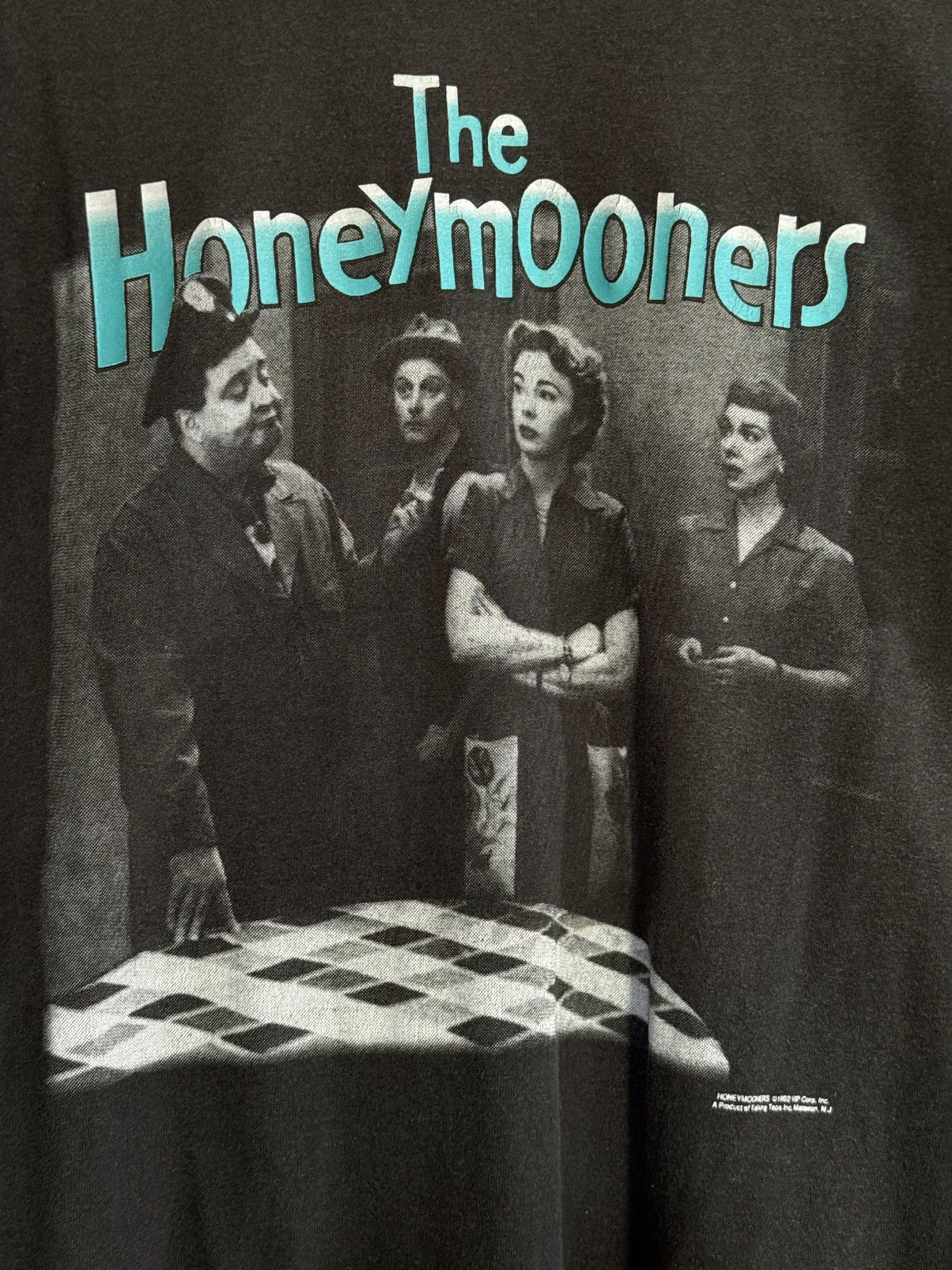 Fruit Of The Loom × Vintage Thrashed Vintage 90s The Honeymooners Movie Sun Faded Tee Size US M / EU 48-50 / 2 - 2 Thumbnail