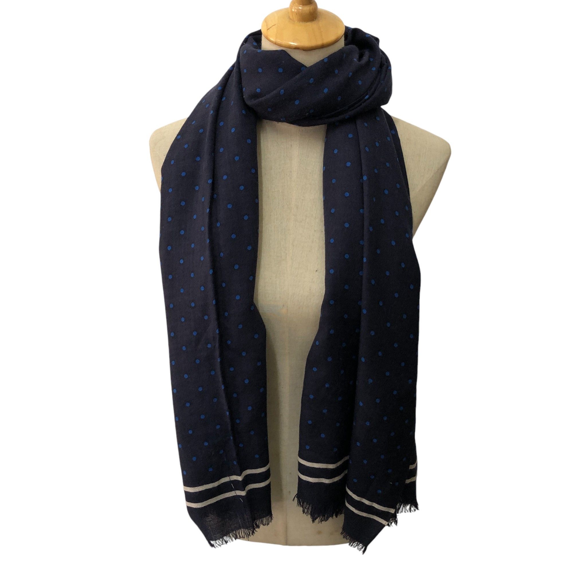 424 Fairfax Wool Scarf Muffler Shawl Wrap Cape V2716 Size ONE SIZE - 1 Thumbnail