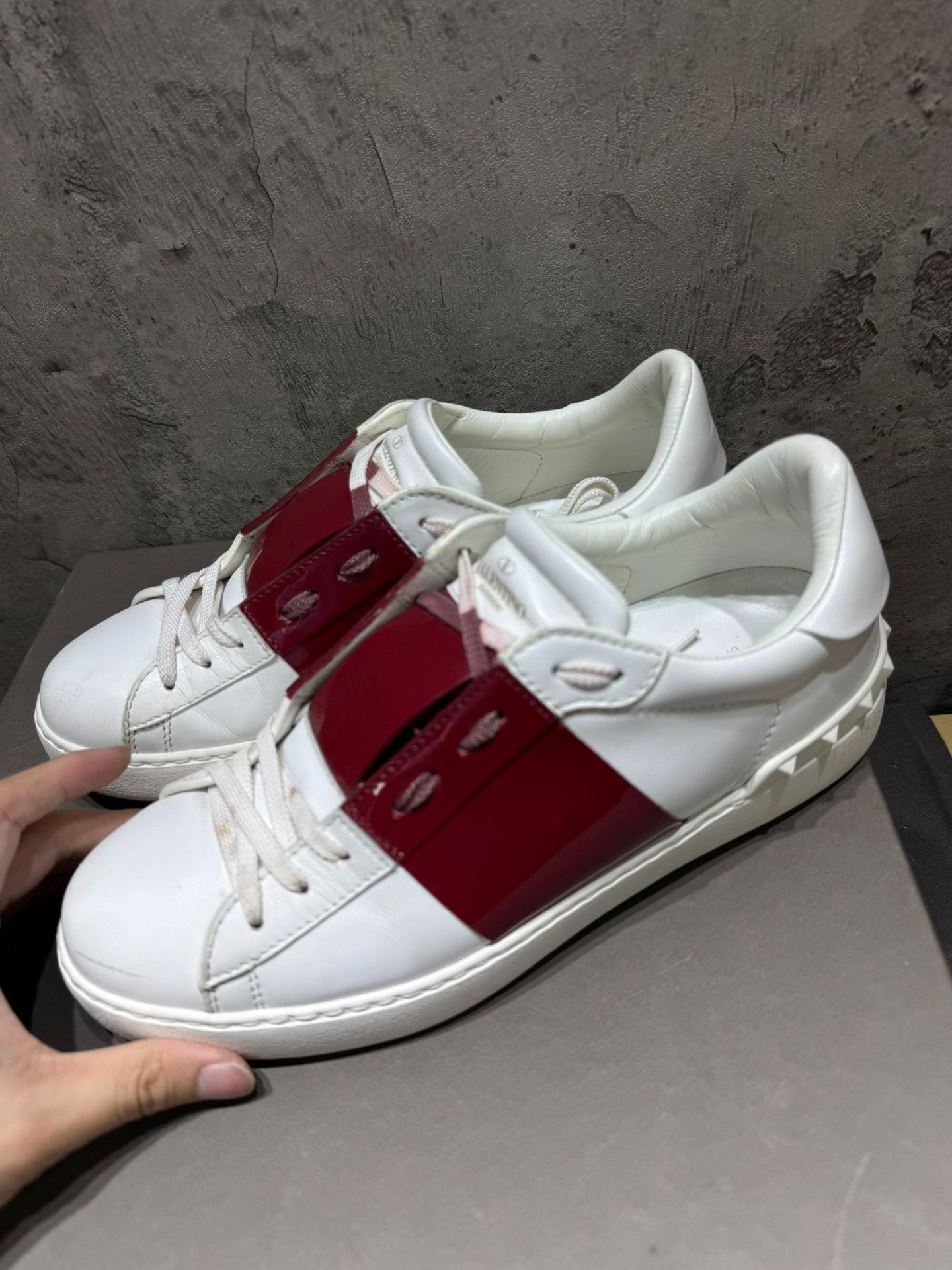 Valentino Valentino Red Lowtop Sneakers 40 Men Size US 7.5 / EU 40-41 - 1 Thumbnail